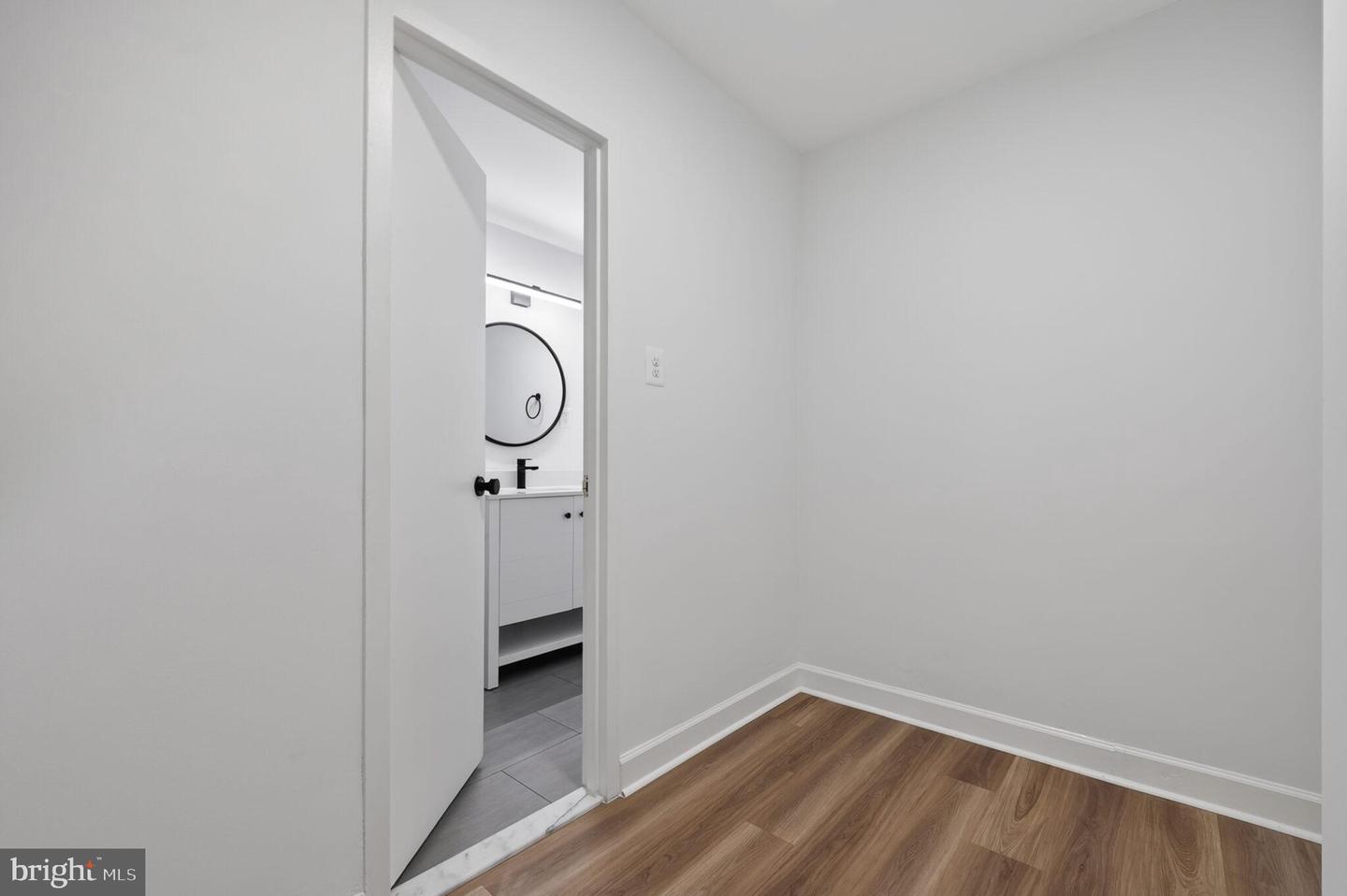 1011 ARLINGTON BLVD #501, ARLINGTON, Virginia 22209, ,1 BathroomBathrooms,Residential,For sale,1011 ARLINGTON BLVD #501,VAAR2067922 MLS # VAAR2067922