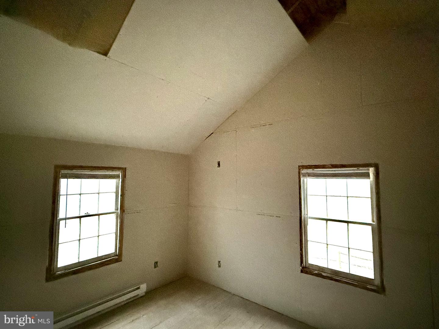 37611 HUGHESVILLE RD, PURCELLVILLE, Virginia 20132, 3 Bedrooms Bedrooms, ,1 BathroomBathrooms,Residential,For sale,37611 HUGHESVILLE RD,VALO2114254 MLS # VALO2114254