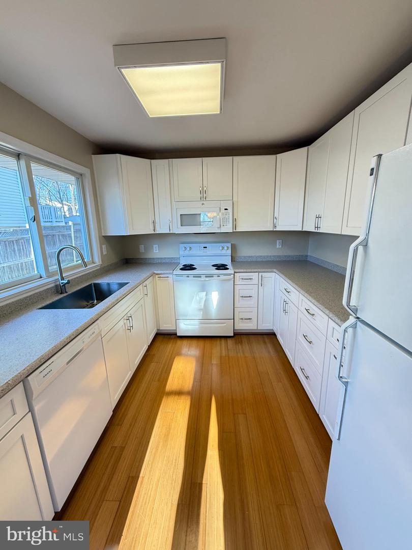 12708 VALLEYWOOD DR, WOODBRIDGE, Virginia 22192, 3 Bedrooms Bedrooms, ,2 BathroomsBathrooms,Residential,For sale,12708 VALLEYWOOD DR,VAPW2110860 MLS # VAPW2110860