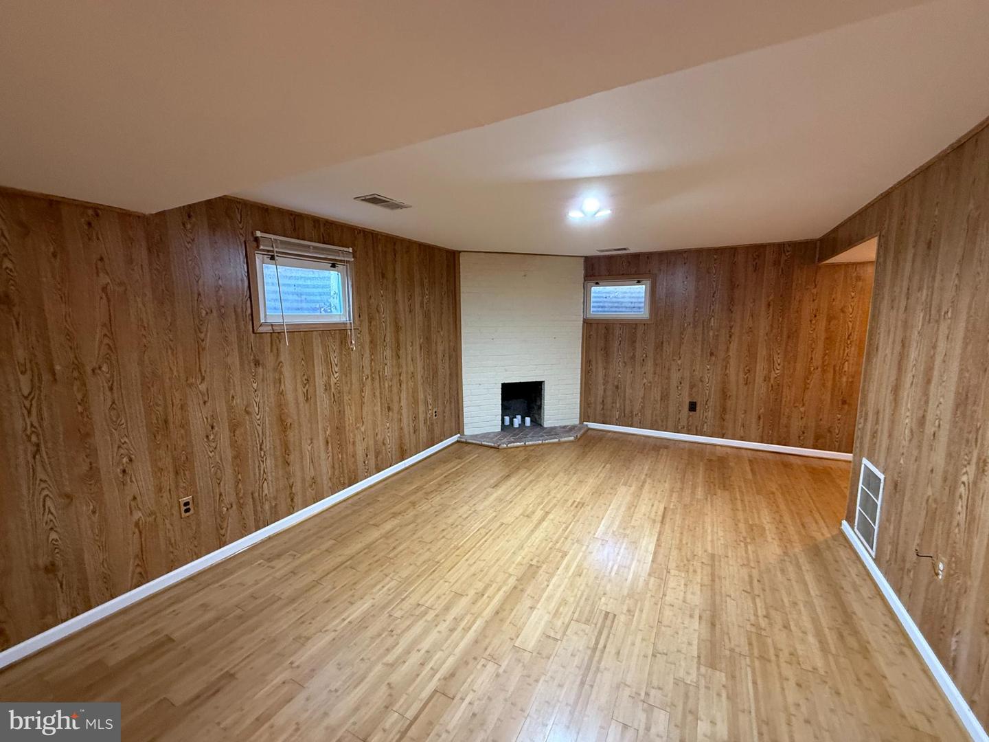 12708 VALLEYWOOD DR, WOODBRIDGE, Virginia 22192, 3 Bedrooms Bedrooms, ,2 BathroomsBathrooms,Residential,For sale,12708 VALLEYWOOD DR,VAPW2110860 MLS # VAPW2110860