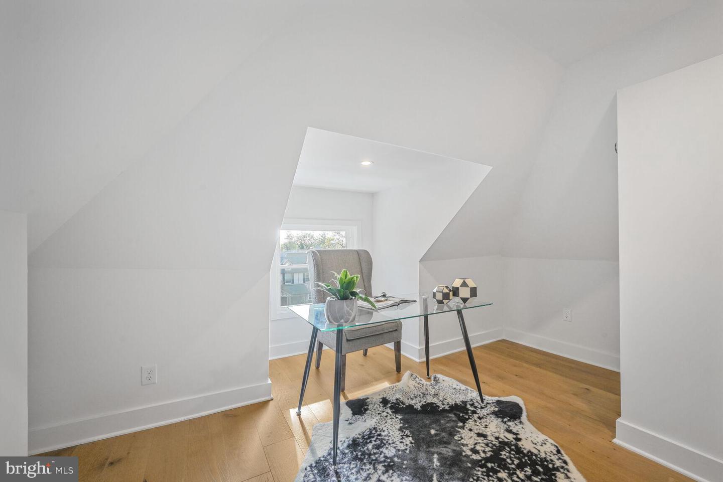 5310 14TH ST NW, WASHINGTON, District Of Columbia 20011, 7 Bedrooms Bedrooms, ,6 BathroomsBathrooms,Residential,For sale,5310 14TH ST NW,DCDC2242180 MLS # DCDC2242180