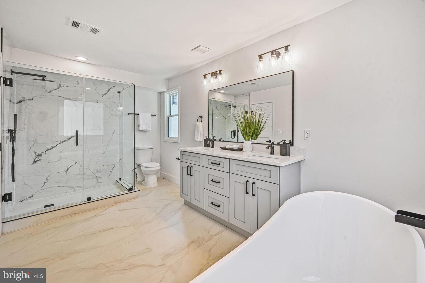 5310 14TH ST NW, WASHINGTON, District Of Columbia 20011, 7 Bedrooms Bedrooms, ,6 BathroomsBathrooms,Residential,For sale,5310 14TH ST NW,DCDC2242180 MLS # DCDC2242180