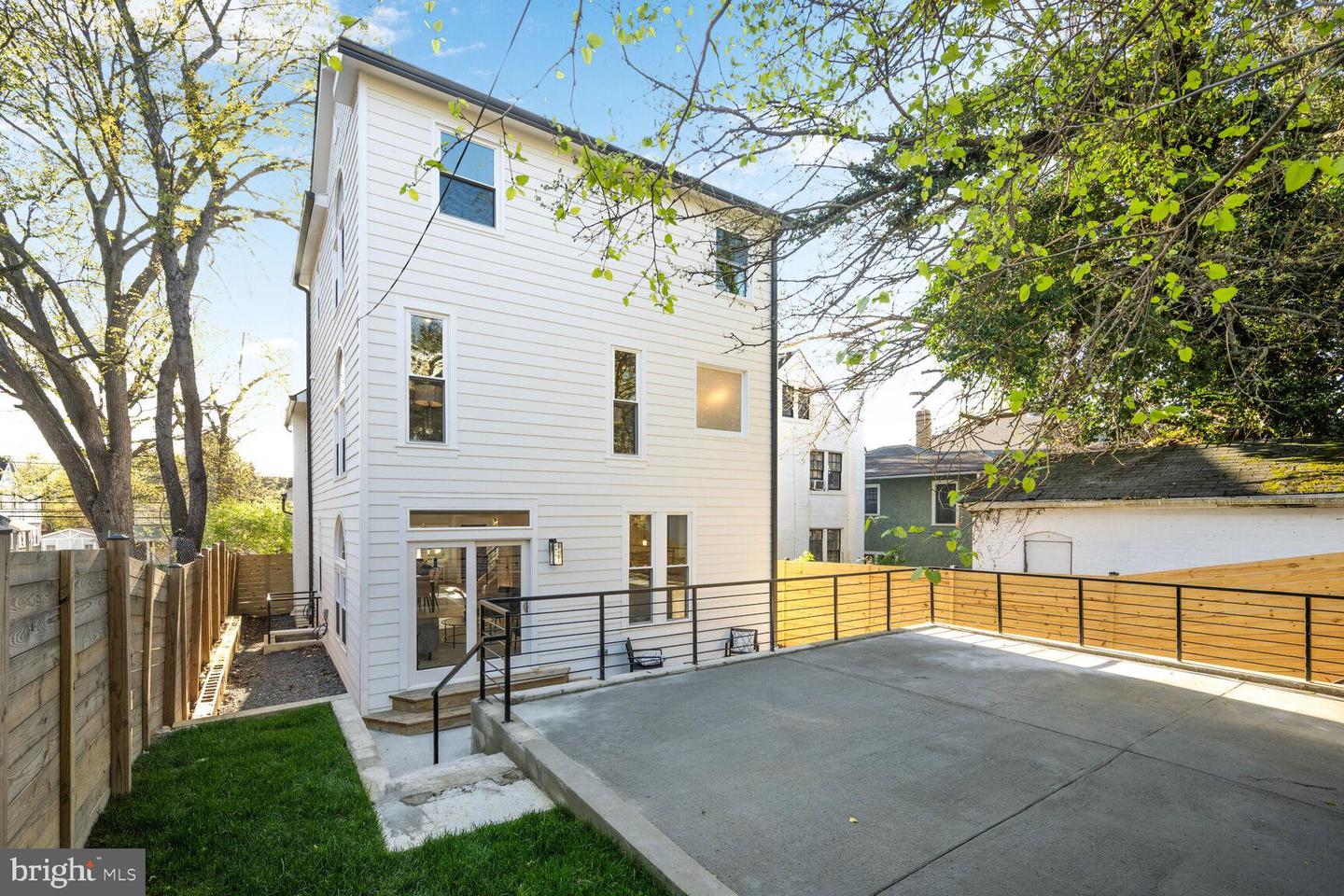 5310 14TH ST NW, WASHINGTON, District Of Columbia 20011, 7 Bedrooms Bedrooms, ,6 BathroomsBathrooms,Residential,For sale,5310 14TH ST NW,DCDC2242180 MLS # DCDC2242180