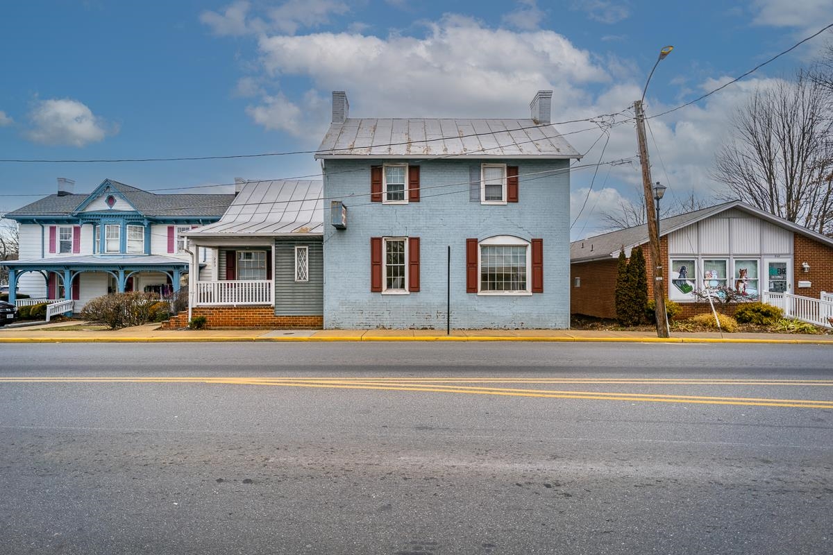 203 N MAIN ST, BRIDGEWATER, Virginia 22812, ,Commercial,203 N MAIN ST,672628 MLS # 672628