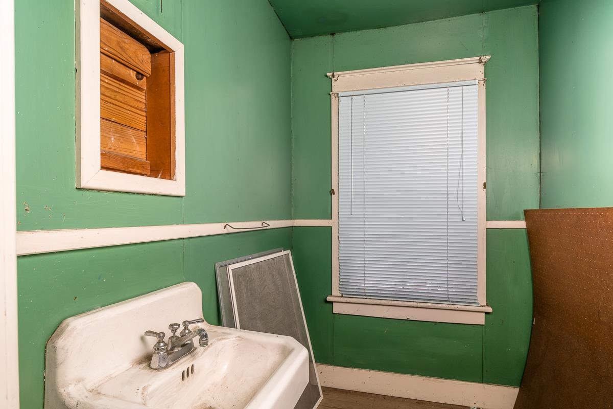 203 N MAIN ST, BRIDGEWATER, Virginia 22812, ,Commercial,203 N MAIN ST,672628 MLS # 672628