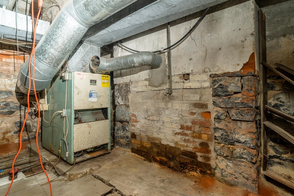 203 N MAIN ST, BRIDGEWATER, Virginia 22812, ,Commercial,203 N MAIN ST,672628 MLS # 672628