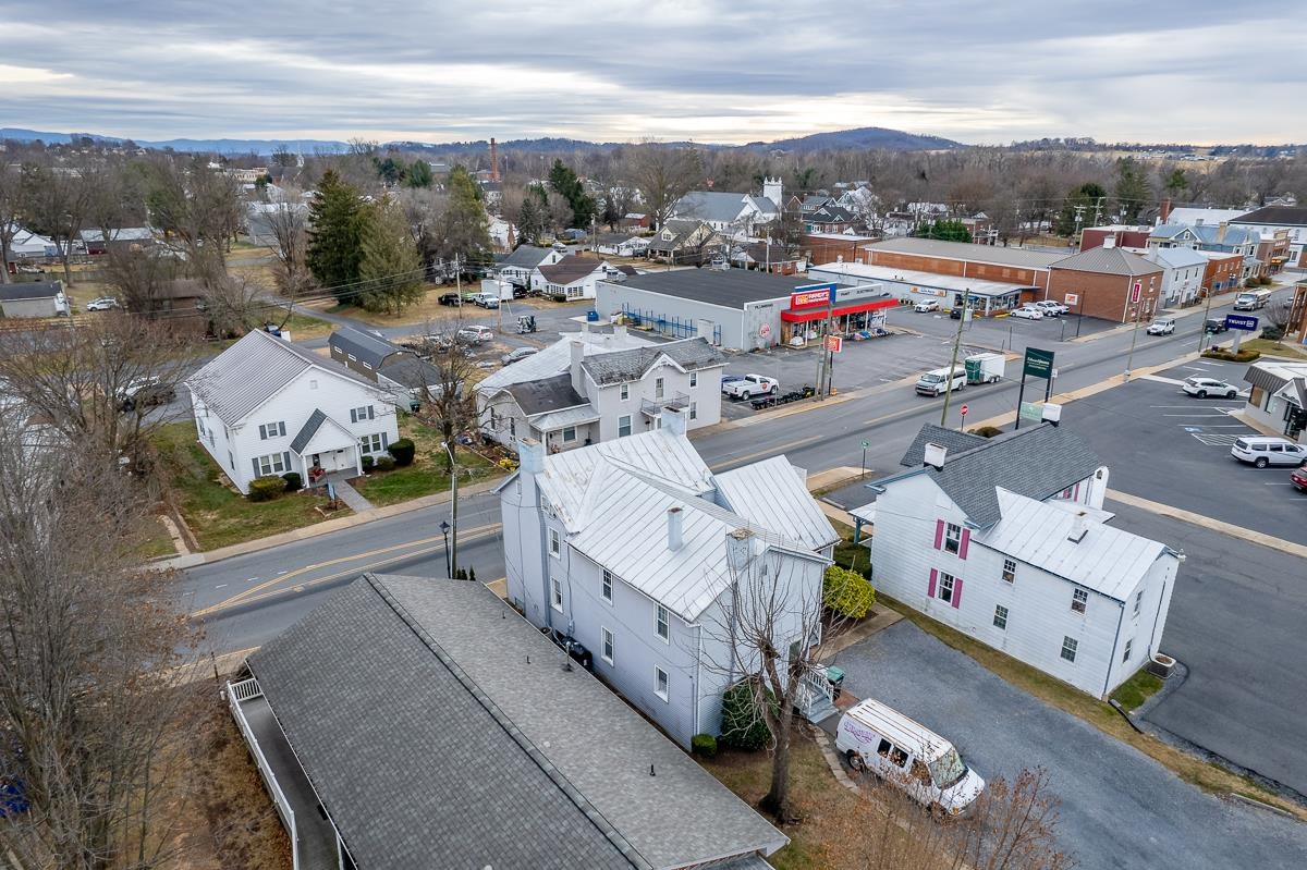 203 N MAIN ST, BRIDGEWATER, Virginia 22812, ,Commercial,203 N MAIN ST,672628 MLS # 672628