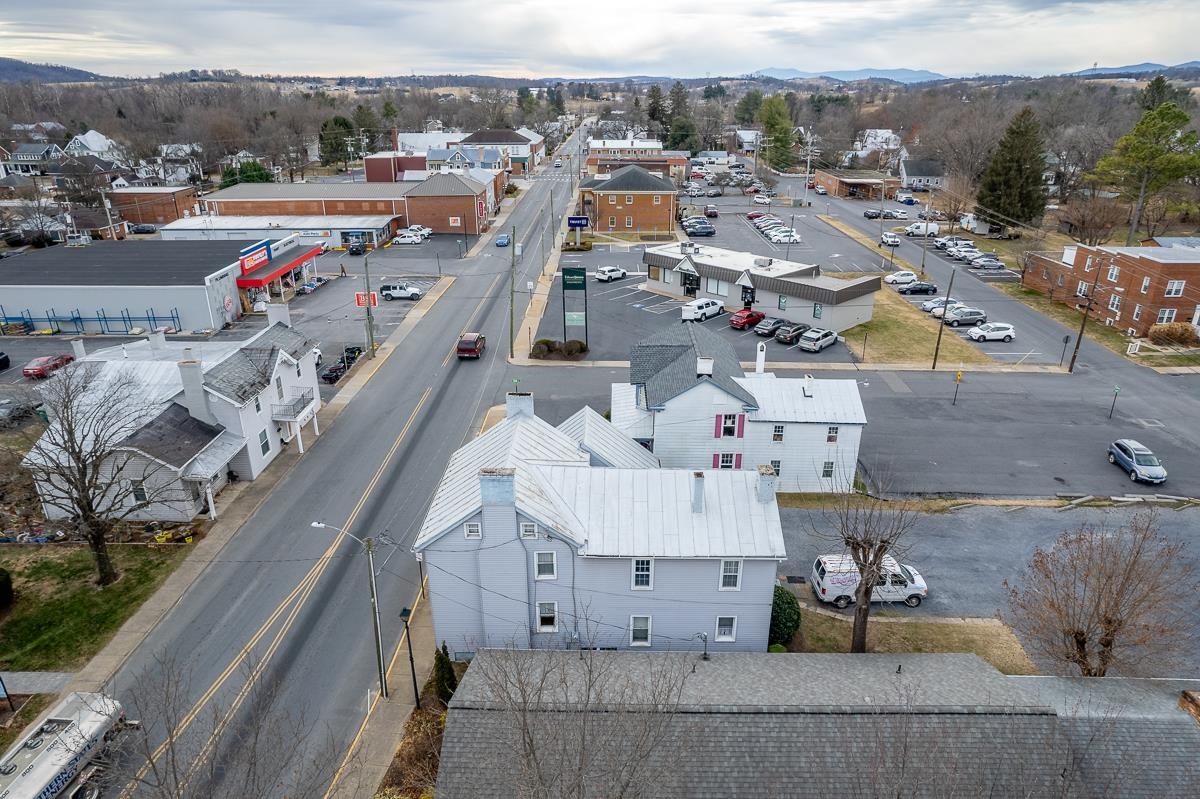 203 N MAIN ST, BRIDGEWATER, Virginia 22812, ,Commercial,203 N MAIN ST,672628 MLS # 672628