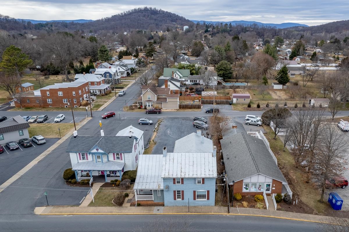 203 N MAIN ST, BRIDGEWATER, Virginia 22812, ,Commercial,203 N MAIN ST,672628 MLS # 672628