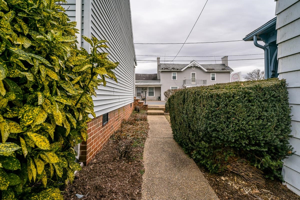 203 N MAIN ST, BRIDGEWATER, Virginia 22812, ,Commercial,203 N MAIN ST,672628 MLS # 672628