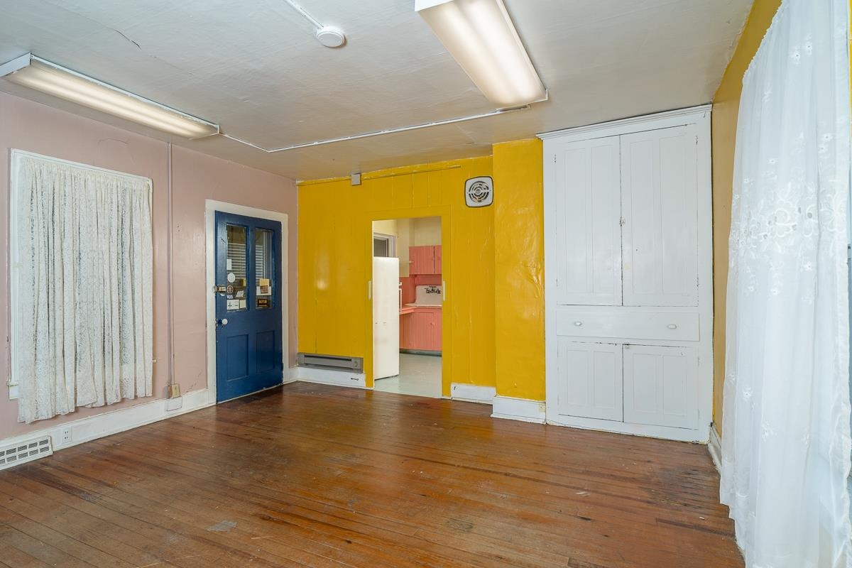 203 N MAIN ST, BRIDGEWATER, Virginia 22812, ,Commercial,203 N MAIN ST,672628 MLS # 672628