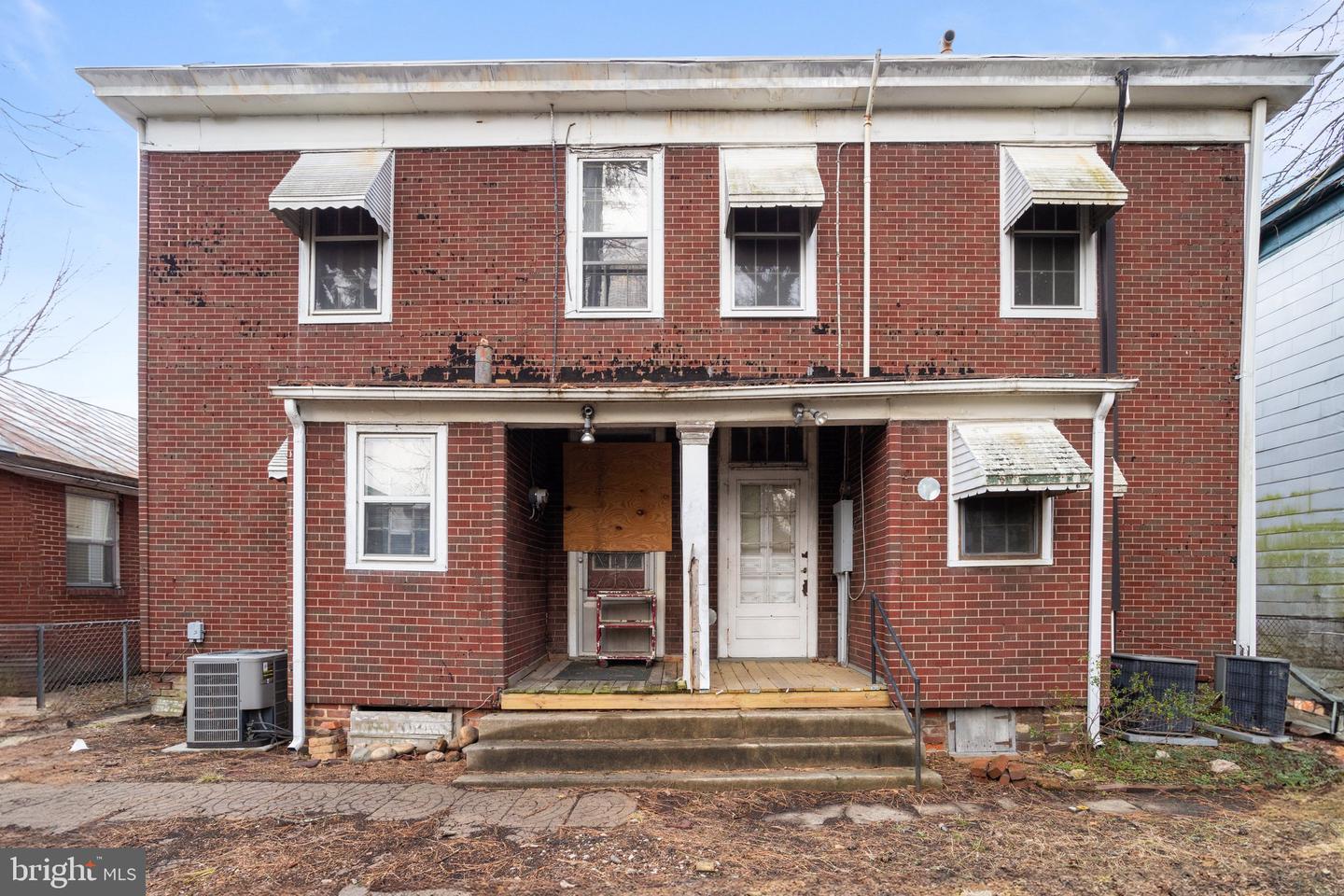 16 N SOUTH STREET, PETERSBURG, Virginia 23803, 3 Bedrooms Bedrooms, ,1 BathroomBathrooms,Residential,For sale,16 N SOUTH STREET,VAPC2000118 MLS # VAPC2000118