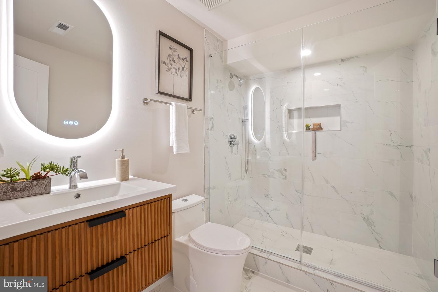 4414 HARRISON ST NW, WASHINGTON, District Of Columbia 20015, 5 Bedrooms Bedrooms, ,5 BathroomsBathrooms,Residential,For sale,4414 HARRISON ST NW,DCDC2225660 MLS # DCDC2225660