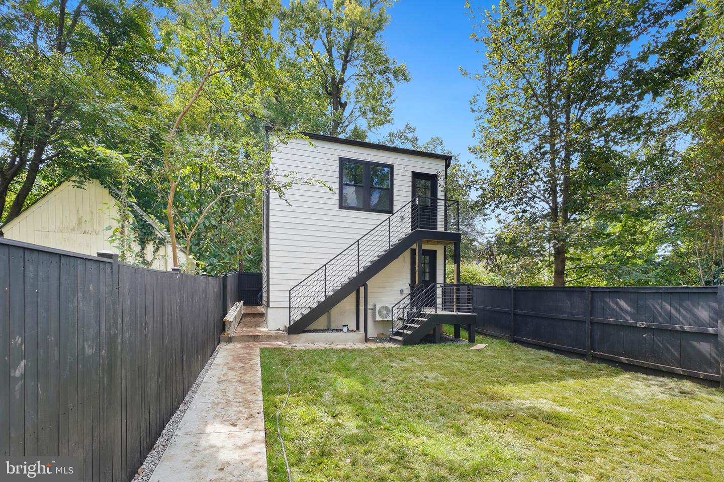 4414 HARRISON ST NW, WASHINGTON, District Of Columbia 20015, 5 Bedrooms Bedrooms, ,5 BathroomsBathrooms,Residential,For sale,4414 HARRISON ST NW,DCDC2225660 MLS # DCDC2225660