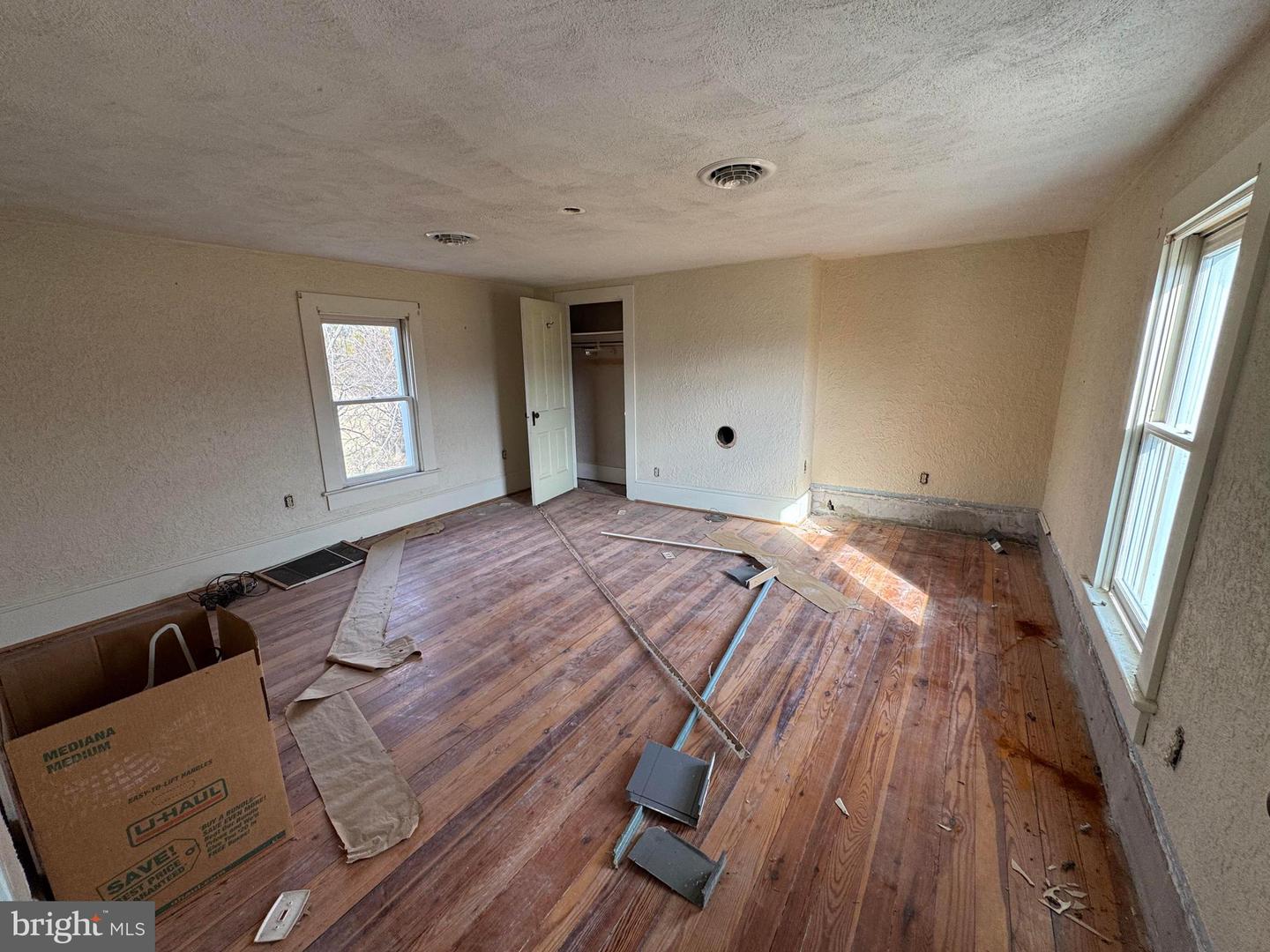 461 THUNDERBIRD RD, BENTONVILLE, Virginia 22610, ,Farm,For sale,461 THUNDERBIRD RD,VAWR2013184 MLS # VAWR2013184 461 THUNDERBIRD RD, BENTONVILLE, Virginia 22610, ,Farm,For sale,461 THUNDERBIRD RD,VAWR2013184 MLS # VAWR2013184