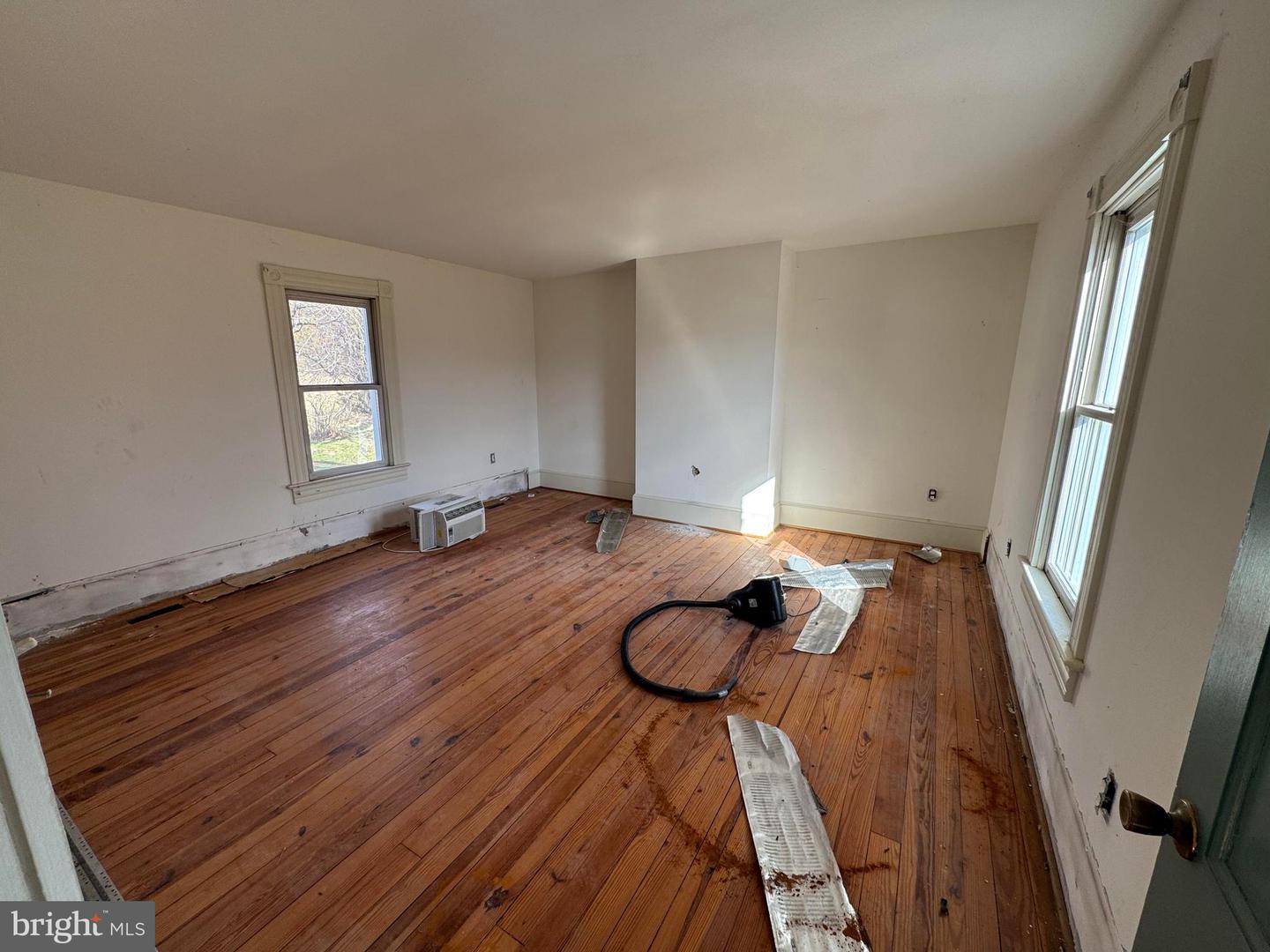 461 THUNDERBIRD RD, BENTONVILLE, Virginia 22610, ,Farm,For sale,461 THUNDERBIRD RD,VAWR2013184 MLS # VAWR2013184 461 THUNDERBIRD RD, BENTONVILLE, Virginia 22610, ,Farm,For sale,461 THUNDERBIRD RD,VAWR2013184 MLS # VAWR2013184