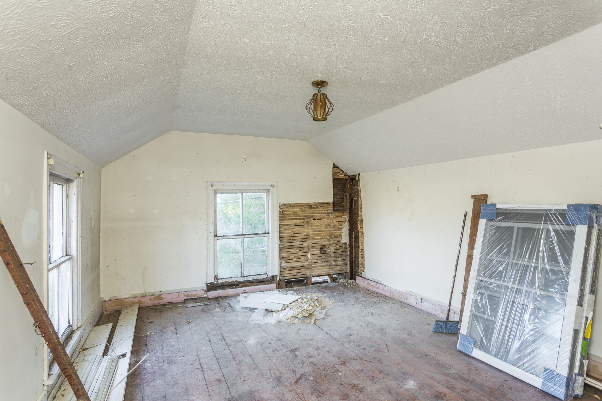 165 W RAILROAD AVE, CRAIGSVILLE, Virginia 24430, 4 Bedrooms Bedrooms, ,1 BathroomBathrooms,Residential,165 W RAILROAD AVE,670955 MLS # 670955 165 W RAILROAD AVE, CRAIGSVILLE, Virginia 24430, 4 Bedrooms Bedrooms, ,1 BathroomBathrooms,Residential,165 W RAILROAD AVE,670955 MLS # 670955