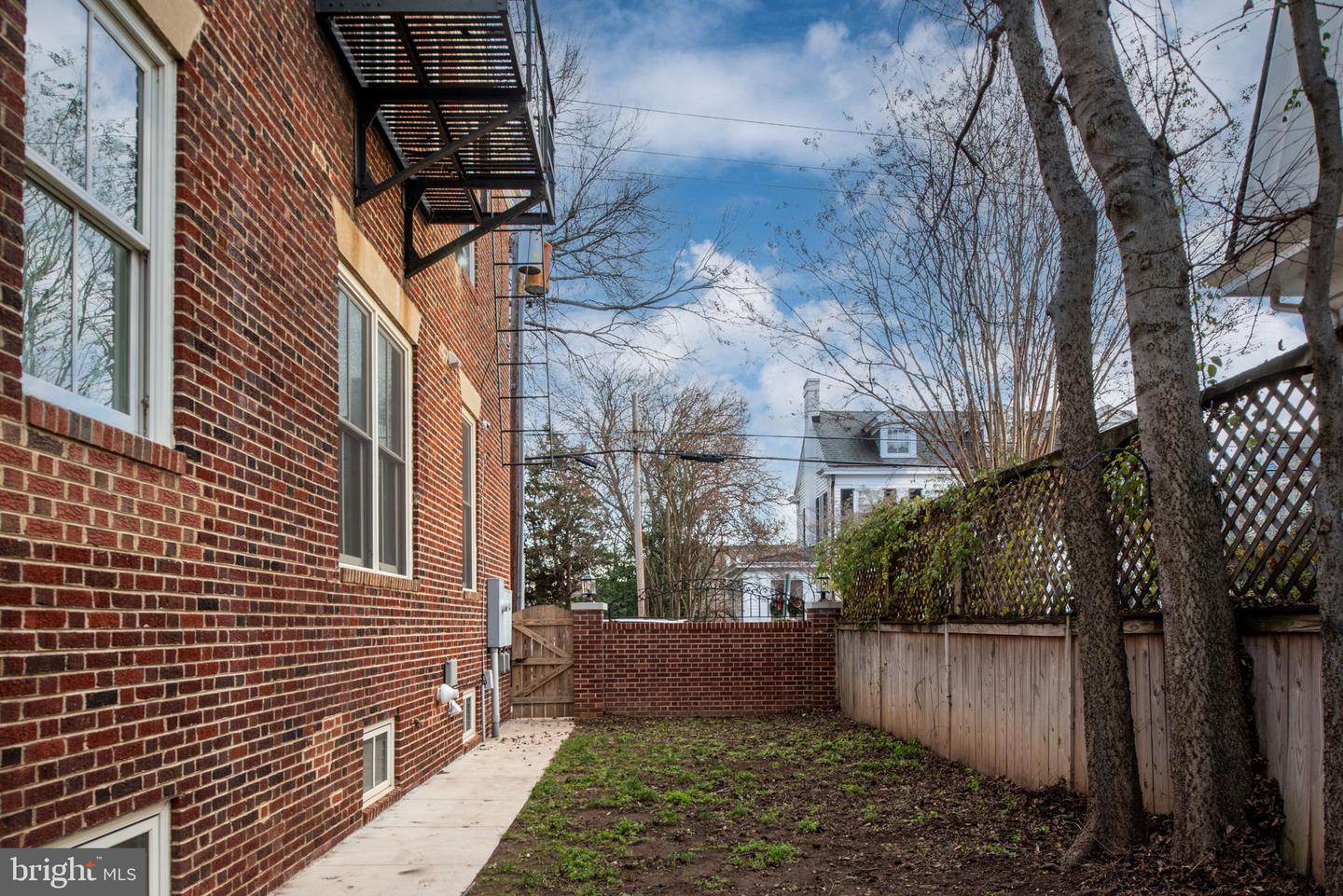 1200 PRINCE EDWARD ST, FREDERICKSBURG, Virginia 22401, 6 Bedrooms Bedrooms, ,4 BathroomsBathrooms,Residential,For sale,1200 PRINCE EDWARD ST,VAFB2009184 MLS # VAFB2009184