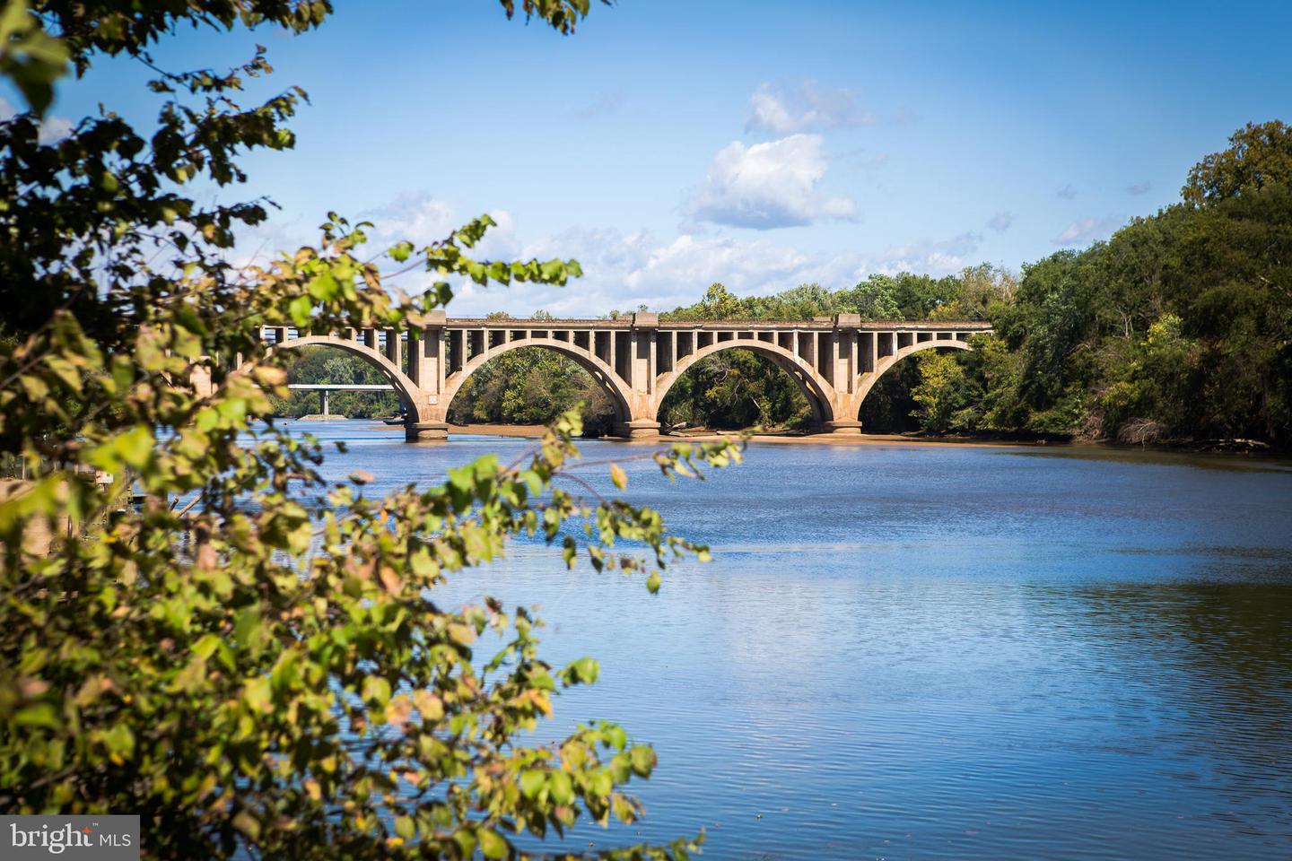 1200 PRINCE EDWARD ST, FREDERICKSBURG, Virginia 22401, 6 Bedrooms Bedrooms, ,4 BathroomsBathrooms,Residential,For sale,1200 PRINCE EDWARD ST,VAFB2009184 MLS # VAFB2009184