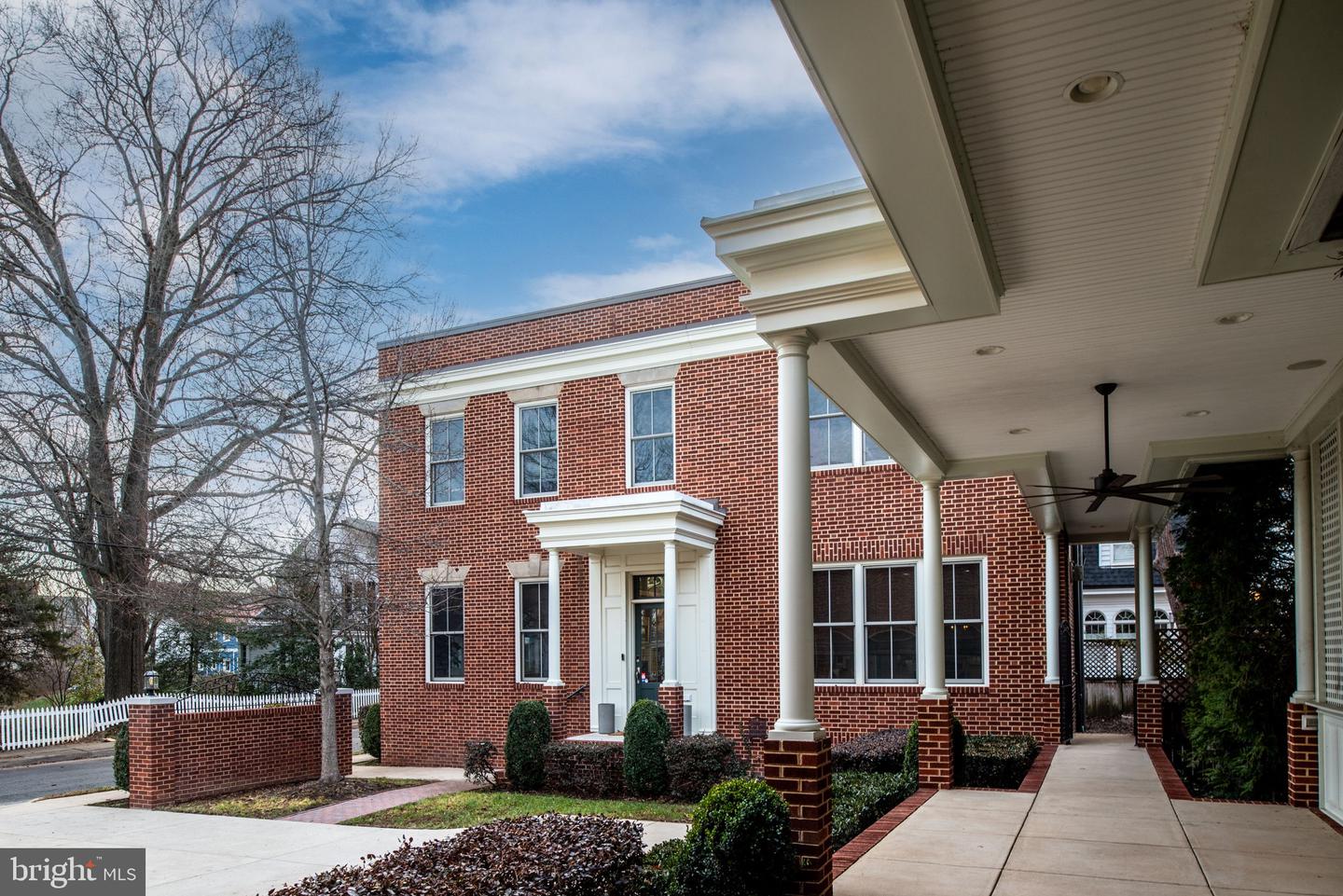 1200 PRINCE EDWARD ST, FREDERICKSBURG, Virginia 22401, 6 Bedrooms Bedrooms, ,4 BathroomsBathrooms,Residential,For sale,1200 PRINCE EDWARD ST,VAFB2009184 MLS # VAFB2009184