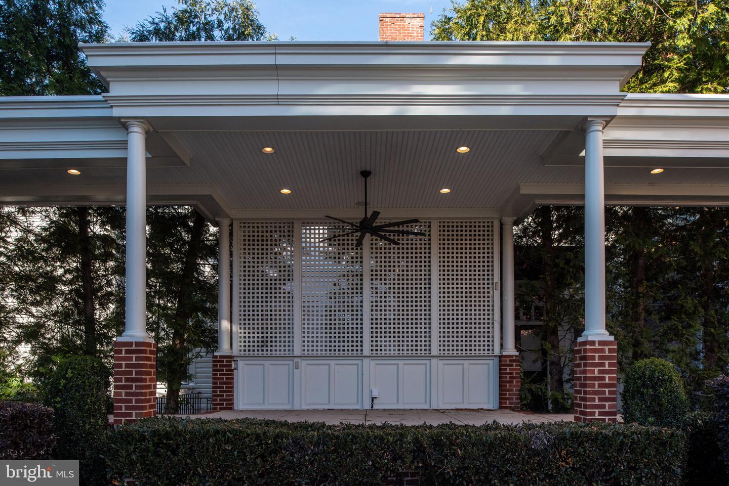 1200 PRINCE EDWARD ST, FREDERICKSBURG, Virginia 22401, 6 Bedrooms Bedrooms, ,4 BathroomsBathrooms,Residential,For sale,1200 PRINCE EDWARD ST,VAFB2009184 MLS # VAFB2009184