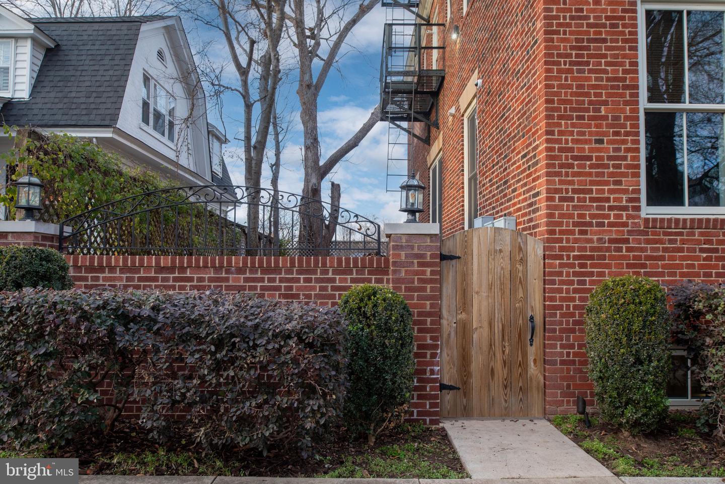 1200 PRINCE EDWARD ST, FREDERICKSBURG, Virginia 22401, 6 Bedrooms Bedrooms, ,4 BathroomsBathrooms,Residential,For sale,1200 PRINCE EDWARD ST,VAFB2009184 MLS # VAFB2009184