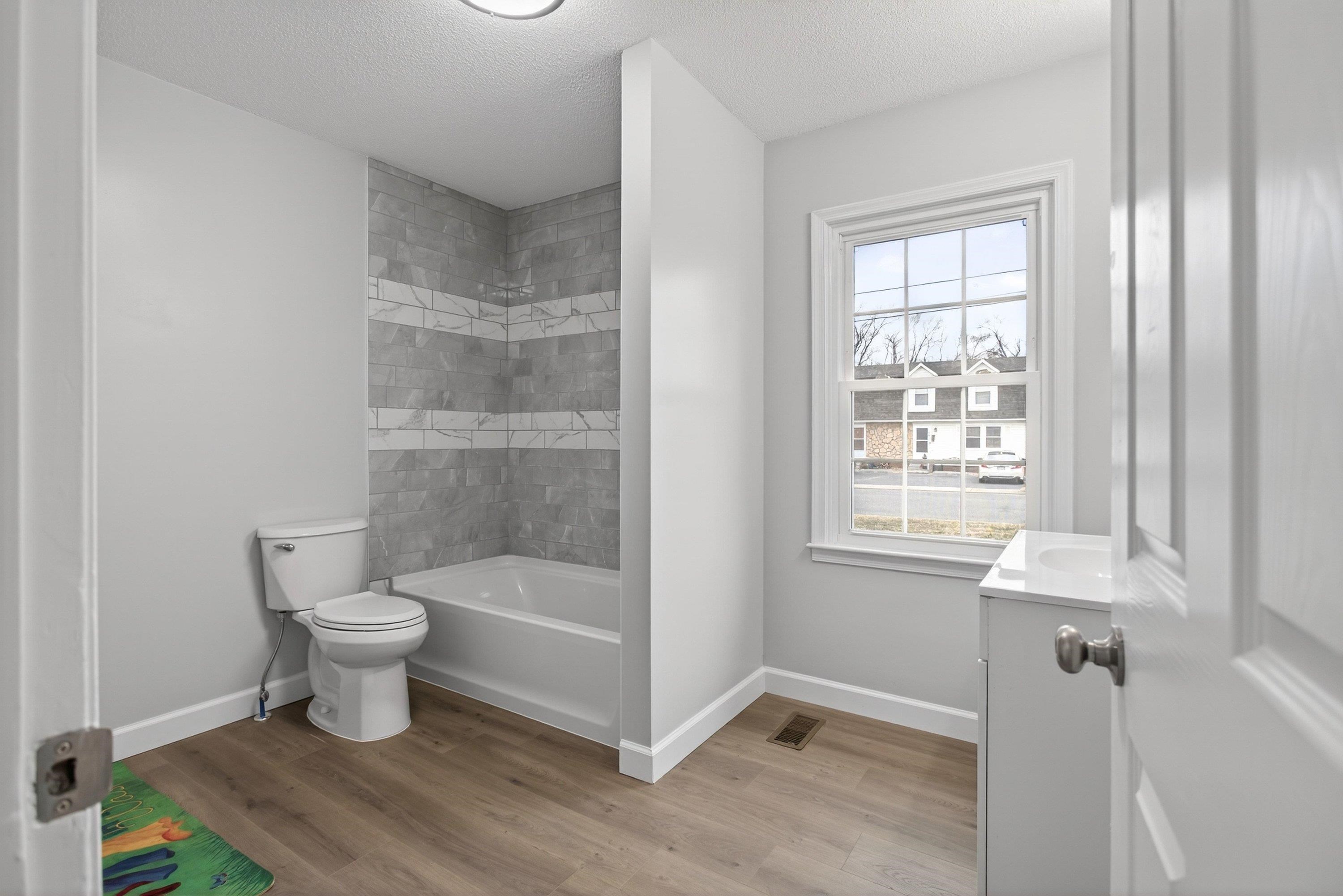 178 SUTER ST, HARRISONBURG, Virginia 22802, 2 Bedrooms Bedrooms, ,2 BathroomsBathrooms,Residential,178 SUTER ST,672626 MLS # 672626 178 SUTER ST, HARRISONBURG, Virginia 22802, 2 Bedrooms Bedrooms, ,2 BathroomsBathrooms,Residential,178 SUTER ST,672626 MLS # 672626