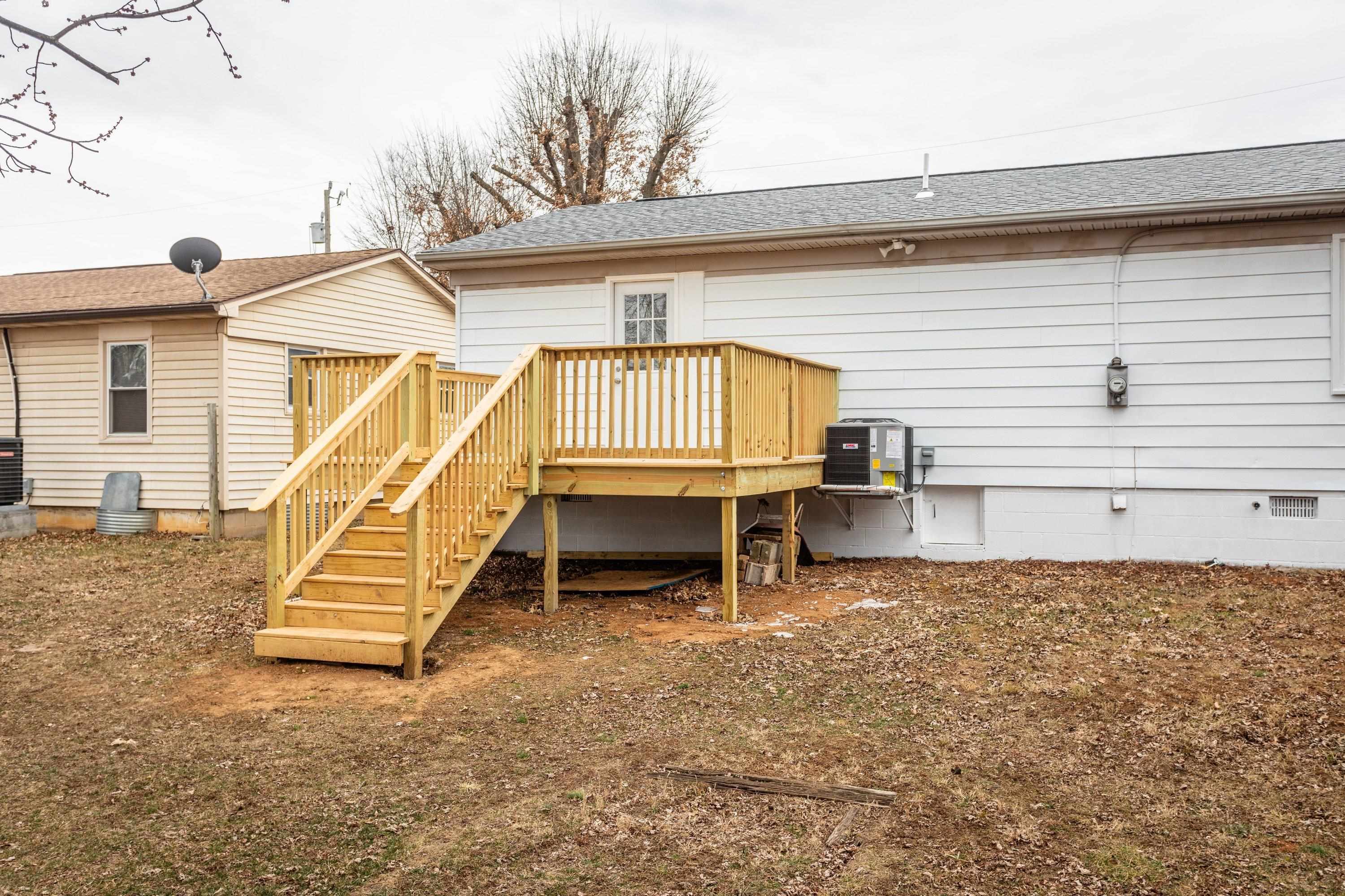 178 SUTER ST, HARRISONBURG, Virginia 22802, 2 Bedrooms Bedrooms, ,2 BathroomsBathrooms,Residential,178 SUTER ST,672626 MLS # 672626 178 SUTER ST, HARRISONBURG, Virginia 22802, 2 Bedrooms Bedrooms, ,2 BathroomsBathrooms,Residential,178 SUTER ST,672626 MLS # 672626