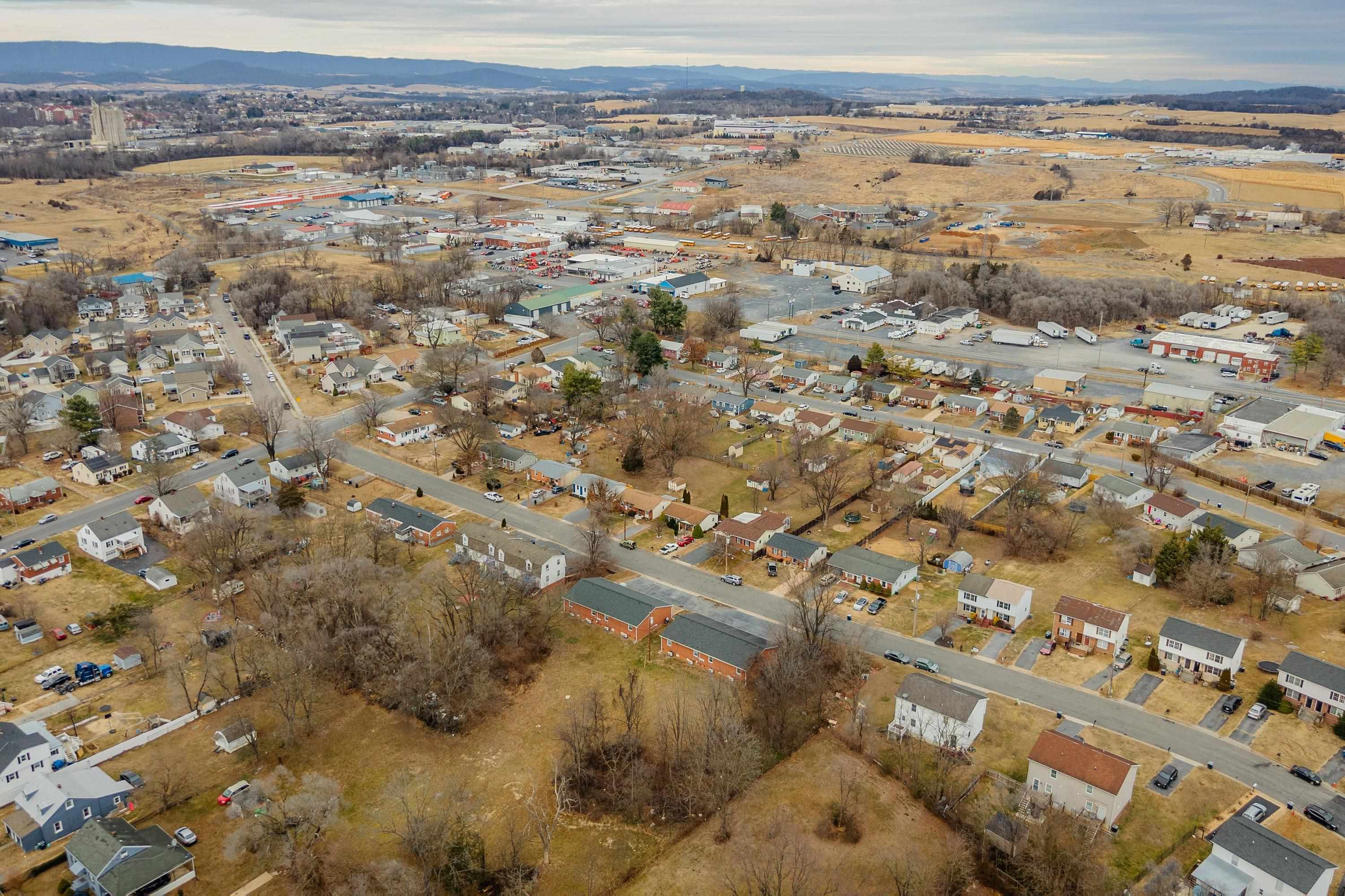 178 SUTER ST, HARRISONBURG, Virginia 22802, 2 Bedrooms Bedrooms, ,2 BathroomsBathrooms,Residential,178 SUTER ST,672626 MLS # 672626 178 SUTER ST, HARRISONBURG, Virginia 22802, 2 Bedrooms Bedrooms, ,2 BathroomsBathrooms,Residential,178 SUTER ST,672626 MLS # 672626