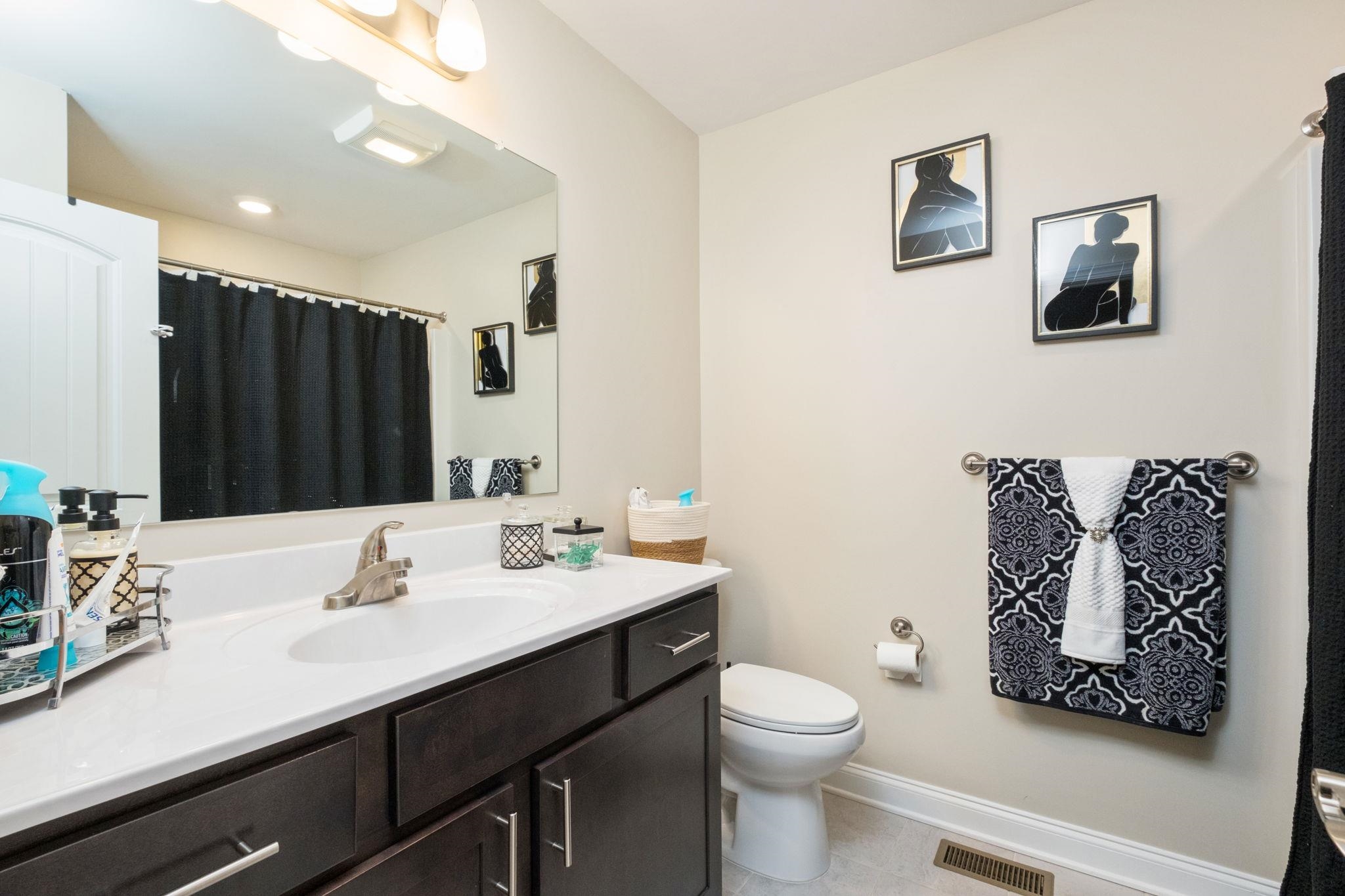 1113 HARVEST CT, ROCKINGHAM, Virginia 22801, 3 Bedrooms Bedrooms, ,3 BathroomsBathrooms,Residential,1113 HARVEST CT,672629 MLS # 672629