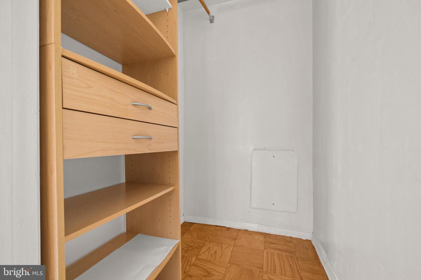 4555 MACARTHUR BLVD NW #202, WASHINGTON, District Of Columbia 20007, 1 Bedroom Bedrooms, ,1 BathroomBathrooms,Residential,For sale,4555 MACARTHUR BLVD NW #202,DCDC2231500 MLS # DCDC2231500 4555 MACARTHUR BLVD NW #202, WASHINGTON, District Of Columbia 20007, 1 Bedroom Bedrooms, ,1 BathroomBathrooms,Residential,For sale,4555 MACARTHUR BLVD NW #202,DCDC2231500 MLS # DCDC2231500