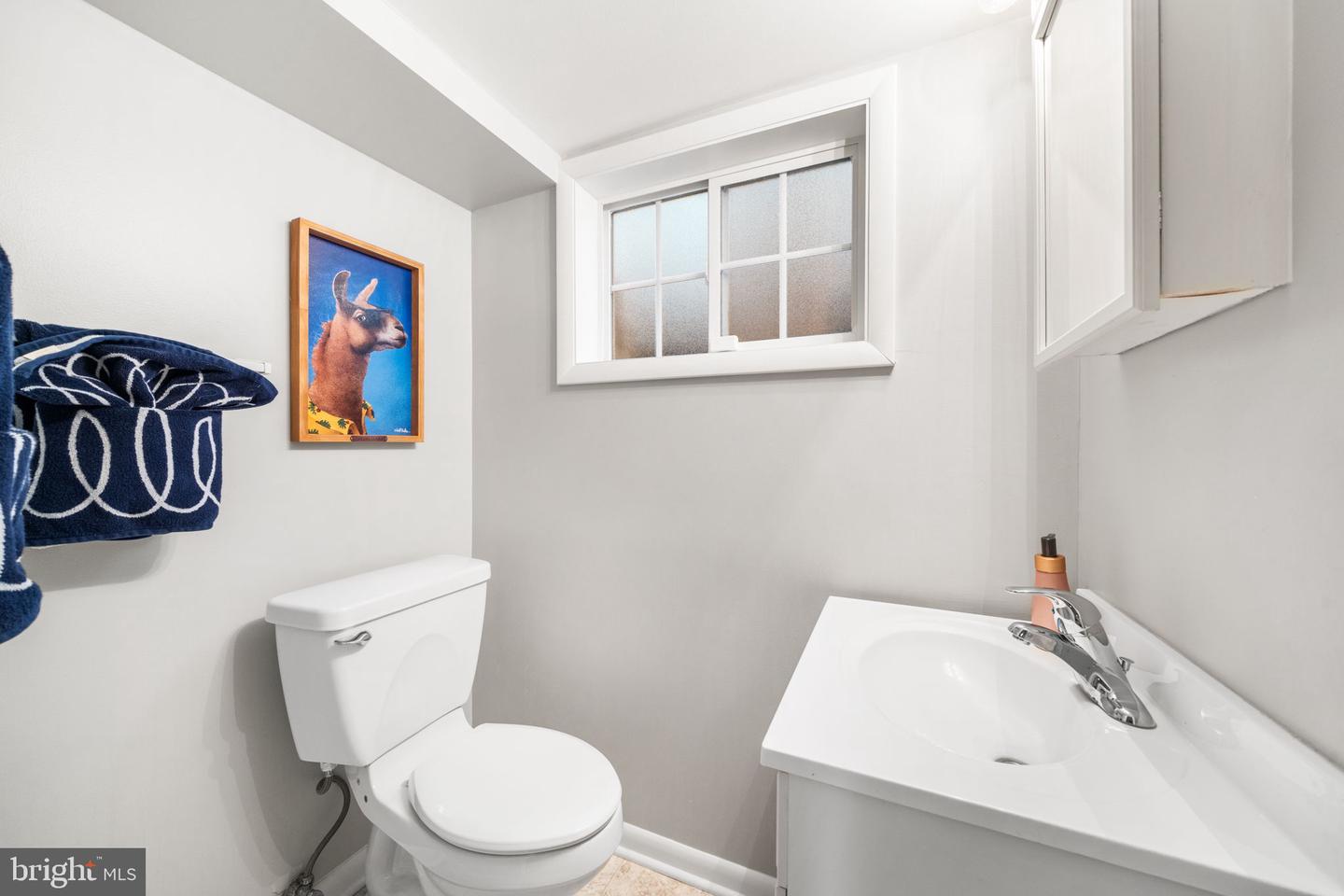 3216 PATRICK HENRY DR, FALLS CHURCH, Virginia 22044, 3 Bedrooms Bedrooms, ,2 BathroomsBathrooms,Residential,For sale,3216 PATRICK HENRY DR,VAFX2284492 MLS # VAFX2284492