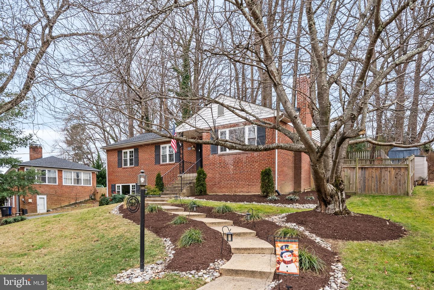 3216 PATRICK HENRY DR, FALLS CHURCH, Virginia 22044, 3 Bedrooms Bedrooms, ,2 BathroomsBathrooms,Residential,For sale,3216 PATRICK HENRY DR,VAFX2284492 MLS # VAFX2284492