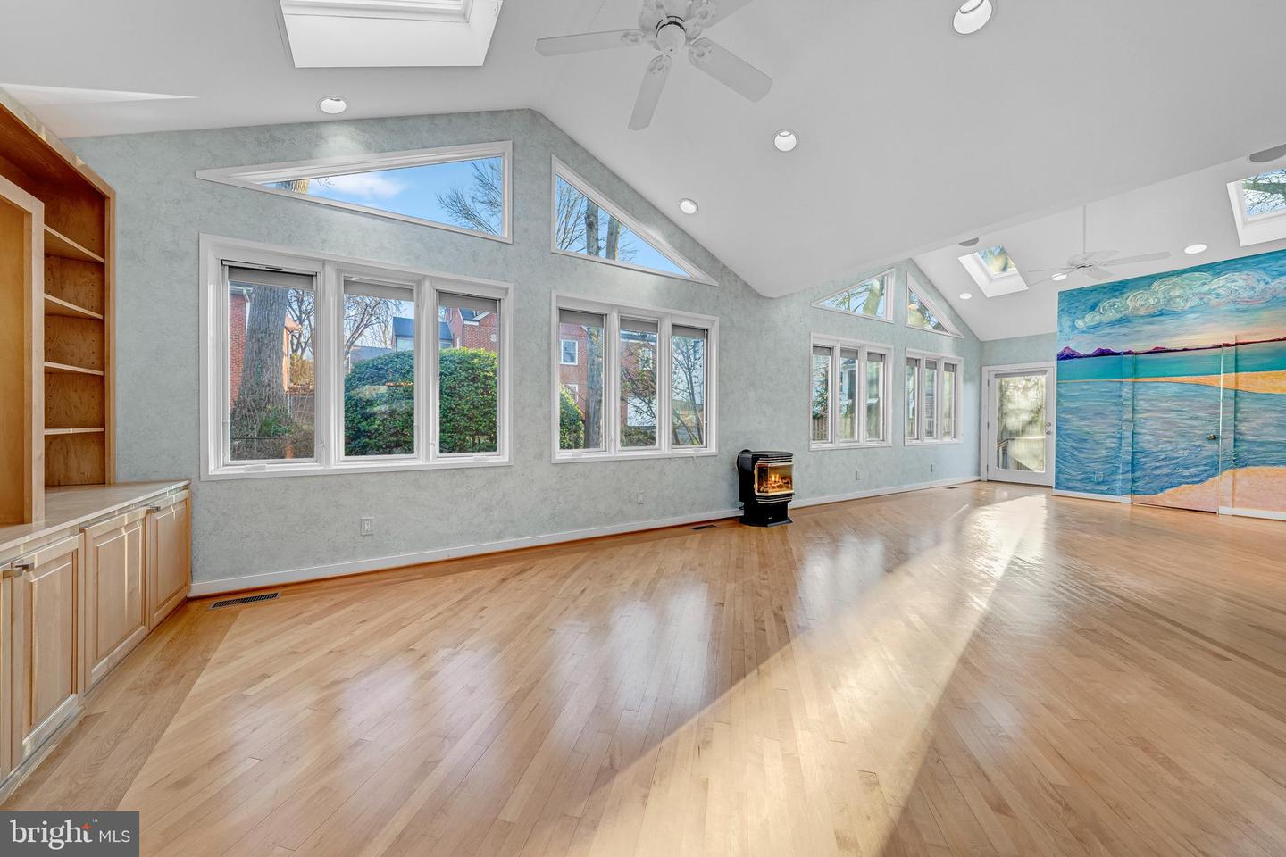 4900 YORKTOWN BLVD, ARLINGTON, Virginia 22207, 4 Bedrooms Bedrooms, ,2 BathroomsBathrooms,Residential,For sale,4900 YORKTOWN BLVD,VAAR2067562 MLS # VAAR2067562 4900 YORKTOWN BLVD, ARLINGTON, Virginia 22207, 4 Bedrooms Bedrooms, ,2 BathroomsBathrooms,Residential,For sale,4900 YORKTOWN BLVD,VAAR2067562 MLS # VAAR2067562