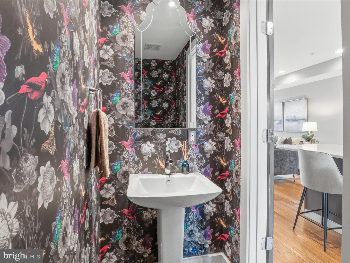 1242 NEW JERSEY AVE NW #2, WASHINGTON, District Of Columbia 20001, 2 Bedrooms Bedrooms, ,2 BathroomsBathrooms,Residential,For sale,1242 NEW JERSEY AVE NW #2,DCDC2241450 MLS # DCDC2241450