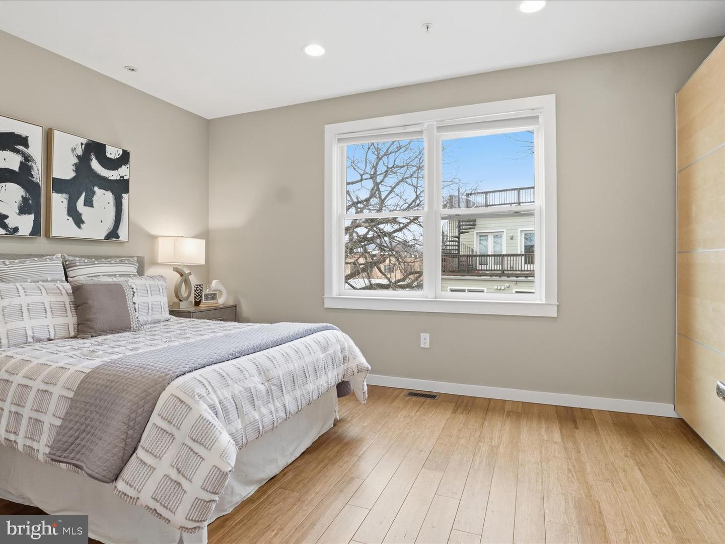 1242 NEW JERSEY AVE NW #2, WASHINGTON, District Of Columbia 20001, 2 Bedrooms Bedrooms, ,2 BathroomsBathrooms,Residential,For sale,1242 NEW JERSEY AVE NW #2,DCDC2241450 MLS # DCDC2241450