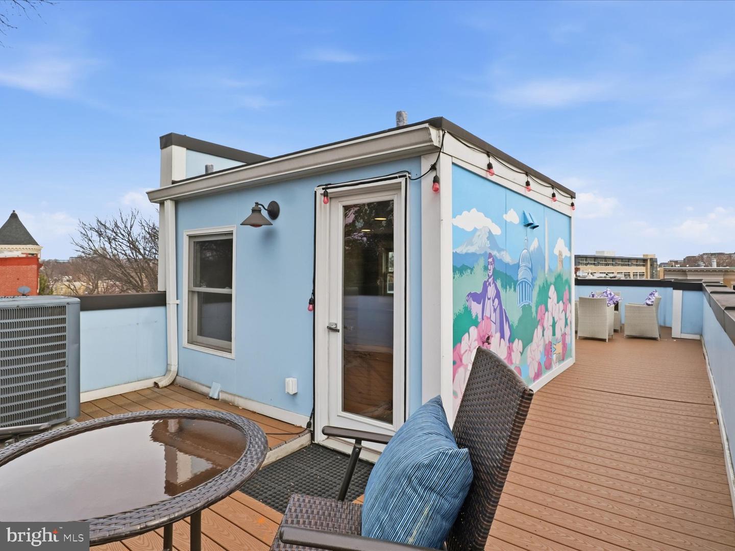 1242 NEW JERSEY AVE NW #2, WASHINGTON, District Of Columbia 20001, 2 Bedrooms Bedrooms, ,2 BathroomsBathrooms,Residential,For sale,1242 NEW JERSEY AVE NW #2,DCDC2241450 MLS # DCDC2241450