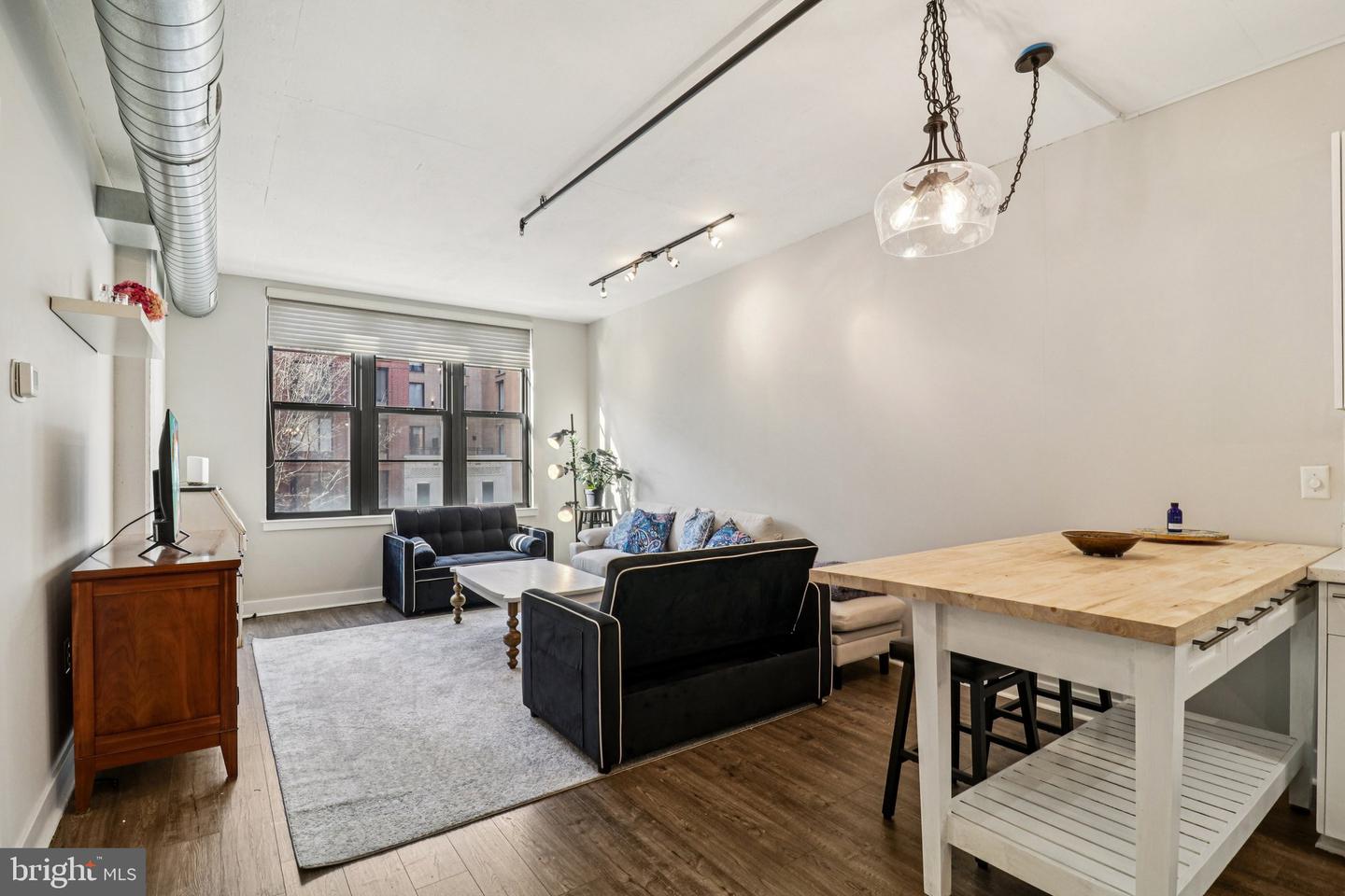 2125 14TH ST NW #322, WASHINGTON, District Of Columbia 20009, 1 Bedroom Bedrooms, ,2 BathroomsBathrooms,Residential,For sale,2125 14TH ST NW #322,DCDC2241862 MLS # DCDC2241862