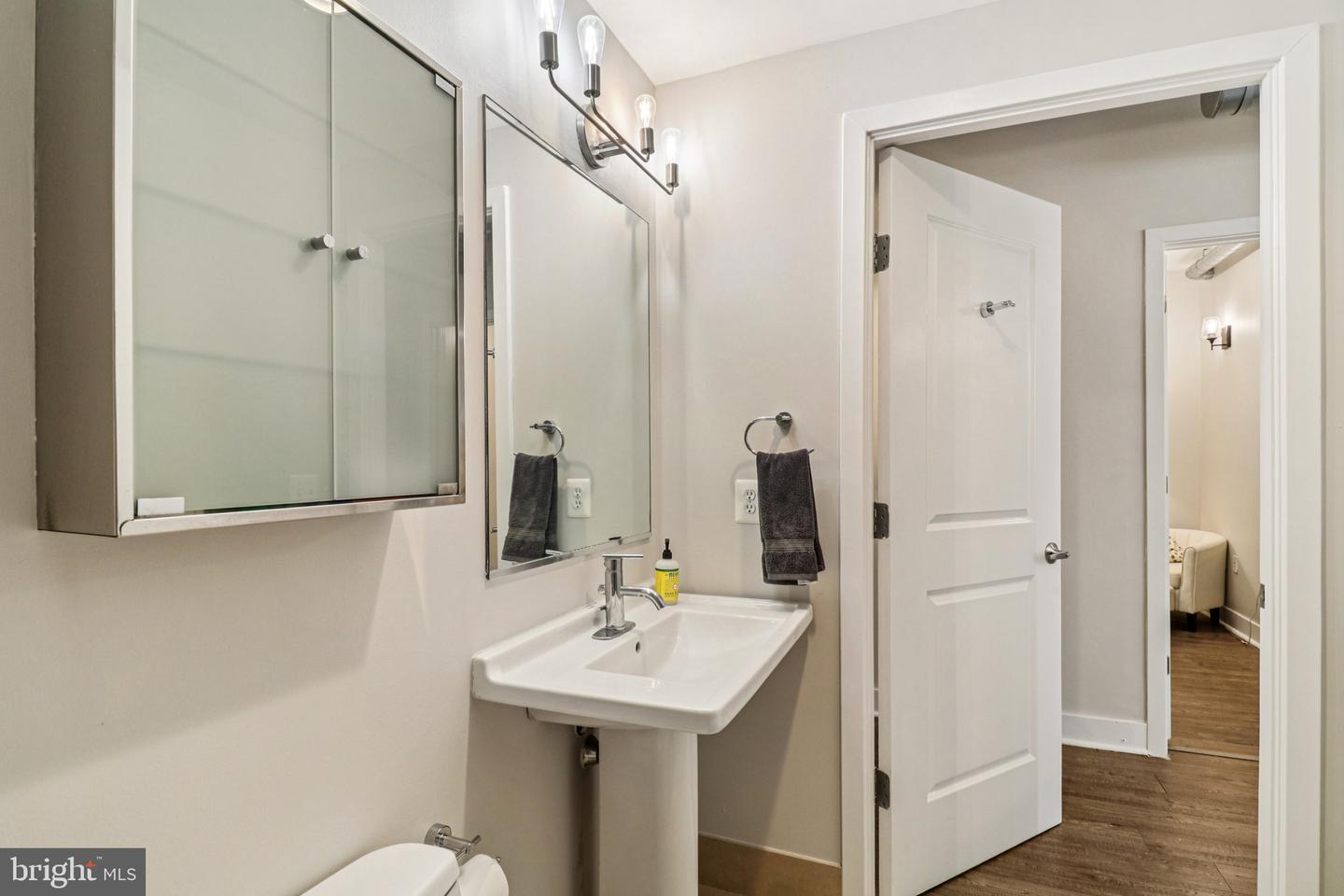 2125 14TH ST NW #322, WASHINGTON, District Of Columbia 20009, 1 Bedroom Bedrooms, ,2 BathroomsBathrooms,Residential,For sale,2125 14TH ST NW #322,DCDC2241862 MLS # DCDC2241862