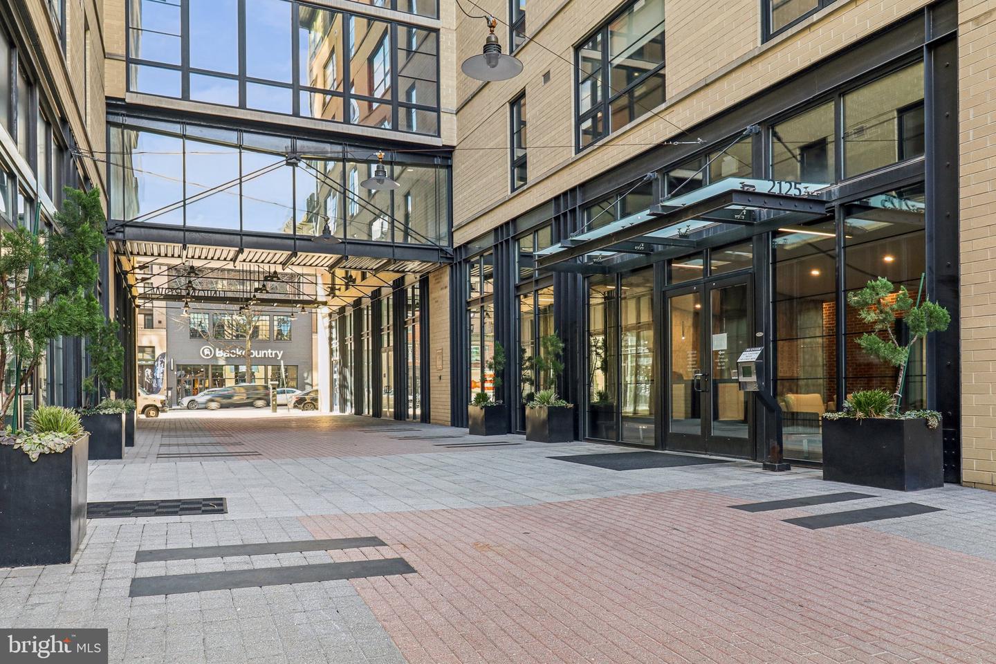 2125 14TH ST NW #322, WASHINGTON, District Of Columbia 20009, 1 Bedroom Bedrooms, ,2 BathroomsBathrooms,Residential,For sale,2125 14TH ST NW #322,DCDC2241862 MLS # DCDC2241862