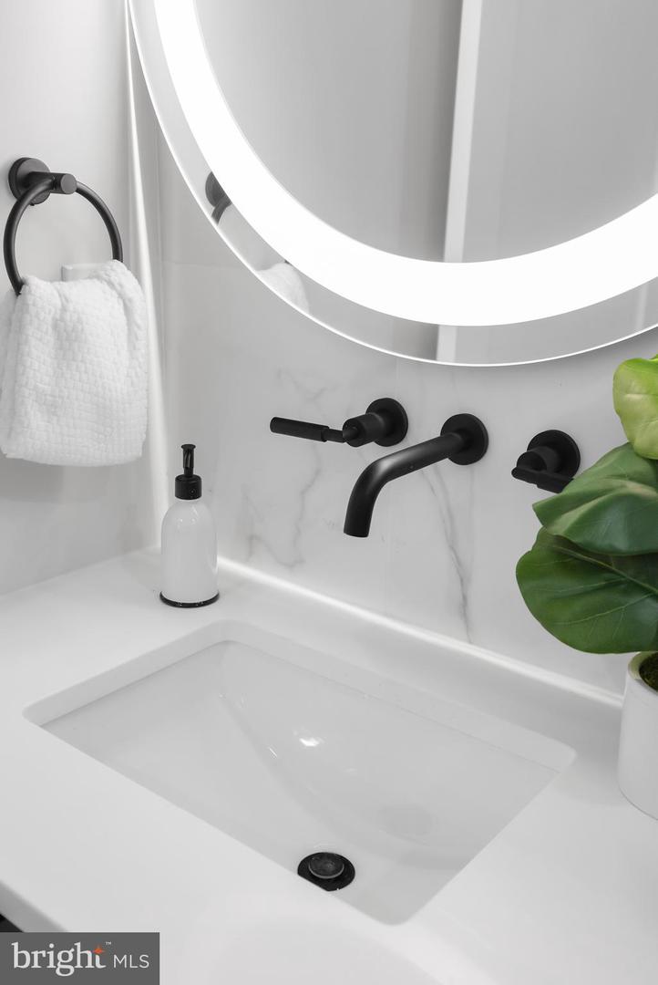 1208 M ST NW #22, WASHINGTON, District Of Columbia 20005, 2 Bedrooms Bedrooms, ,2 BathroomsBathrooms,Residential,For sale,1208 M ST NW #22,DCDC2242066 MLS # DCDC2242066