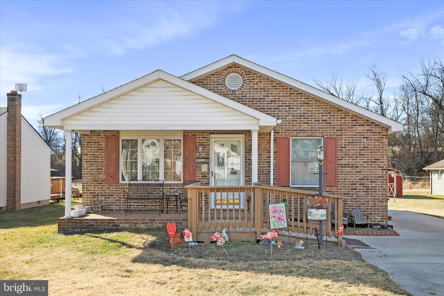 202 BROWN ST, STRASBURG, Virginia 22657, 2 Bedrooms Bedrooms, ,1 BathroomBathrooms,Residential,For sale,202 BROWN ST,VASH2013418 MLS # VASH2013418