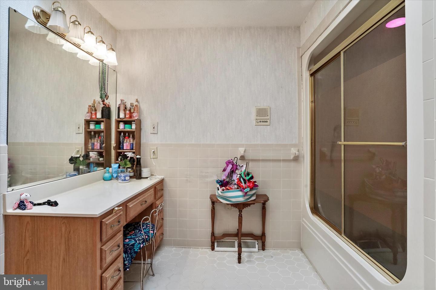 202 BROWN ST, STRASBURG, Virginia 22657, 2 Bedrooms Bedrooms, ,1 BathroomBathrooms,Residential,For sale,202 BROWN ST,VASH2013418 MLS # VASH2013418