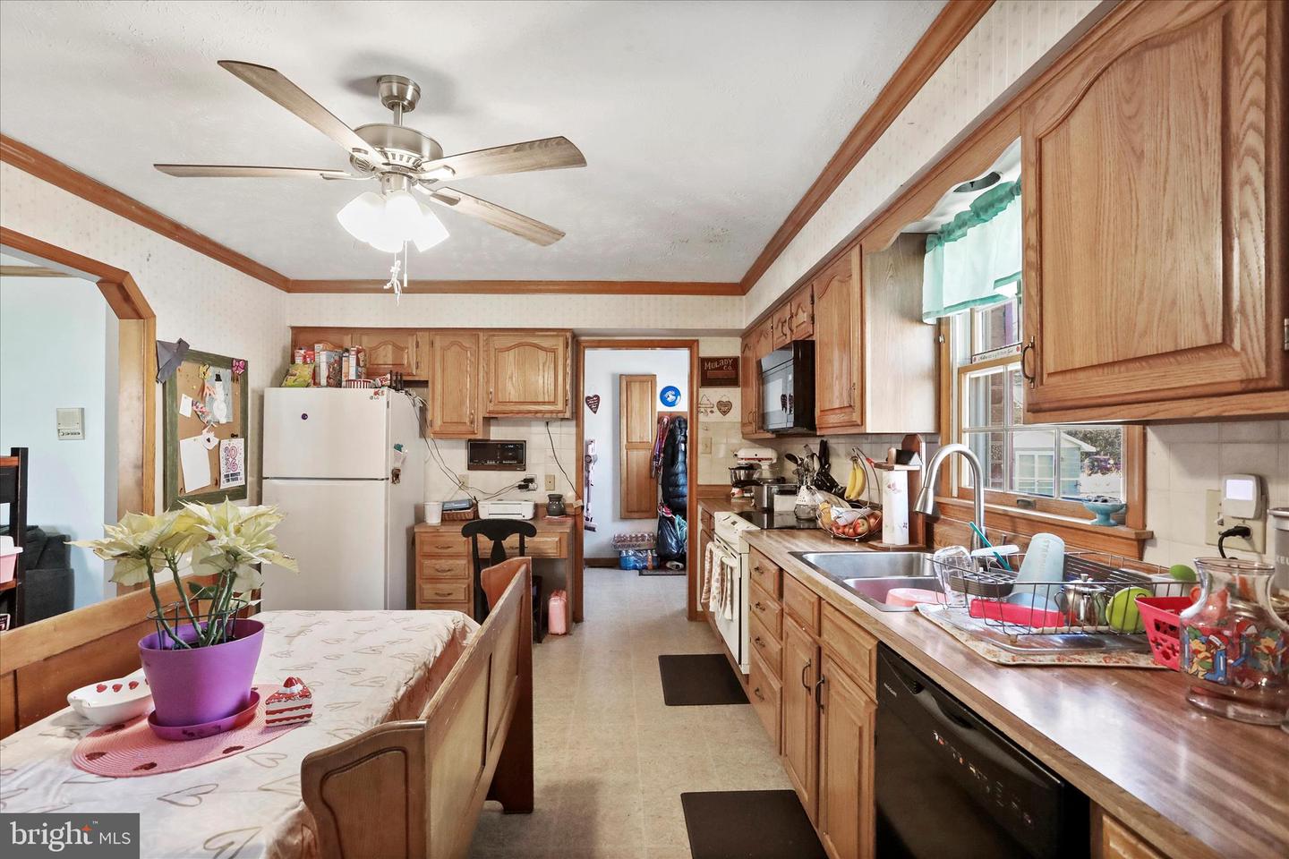 202 BROWN ST, STRASBURG, Virginia 22657, 2 Bedrooms Bedrooms, ,1 BathroomBathrooms,Residential,For sale,202 BROWN ST,VASH2013418 MLS # VASH2013418