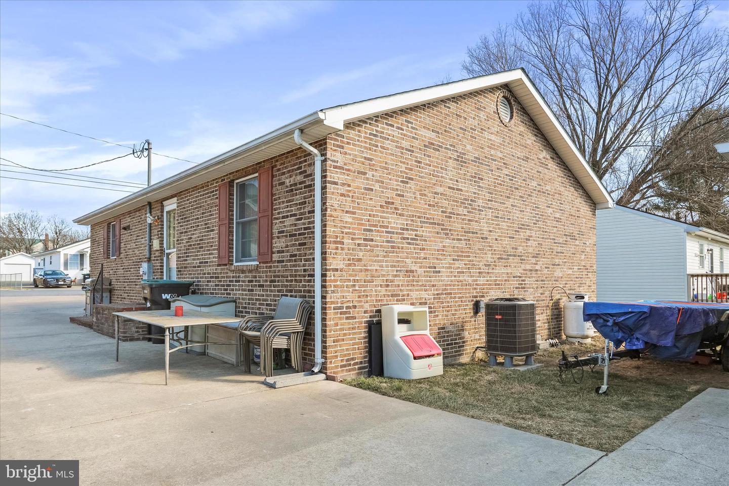 202 BROWN ST, STRASBURG, Virginia 22657, 2 Bedrooms Bedrooms, ,1 BathroomBathrooms,Residential,For sale,202 BROWN ST,VASH2013418 MLS # VASH2013418