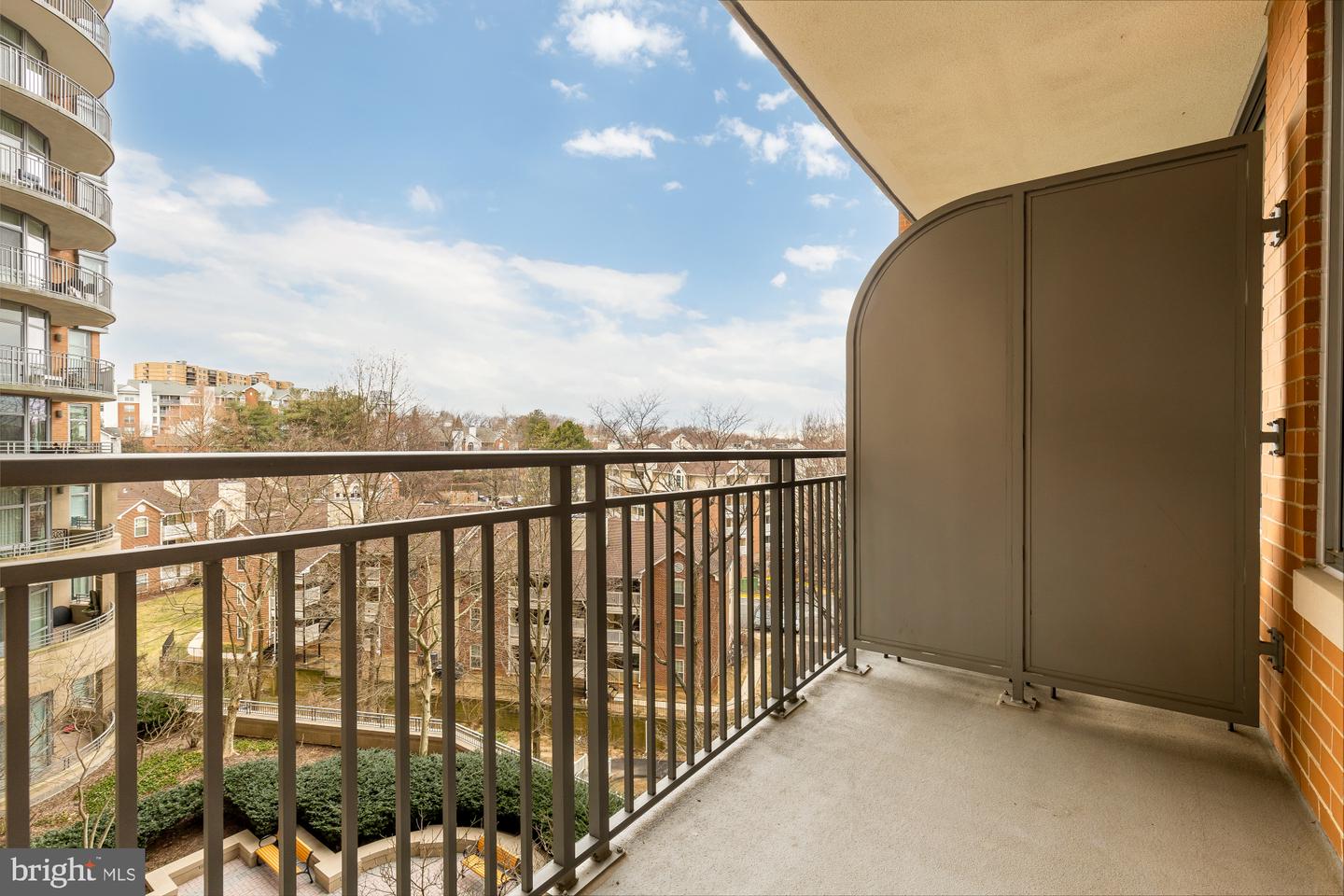 8220 CRESTWOOD HEIGHTS DR #418, TYSONS, Virginia 22102, 1 Bedroom Bedrooms, ,1 BathroomBathrooms,Residential,For sale,8220 CRESTWOOD HEIGHTS DR #418,VAFX2286644 MLS # VAFX2286644