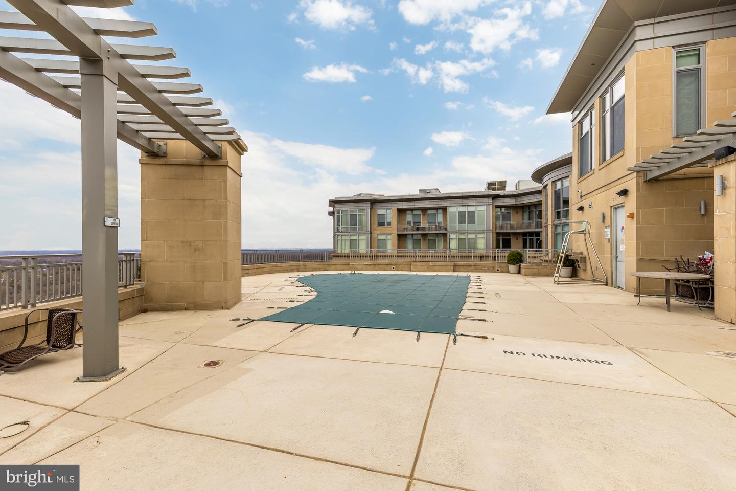 8220 CRESTWOOD HEIGHTS DR #418, TYSONS, Virginia 22102, 1 Bedroom Bedrooms, ,1 BathroomBathrooms,Residential,For sale,8220 CRESTWOOD HEIGHTS DR #418,VAFX2286644 MLS # VAFX2286644