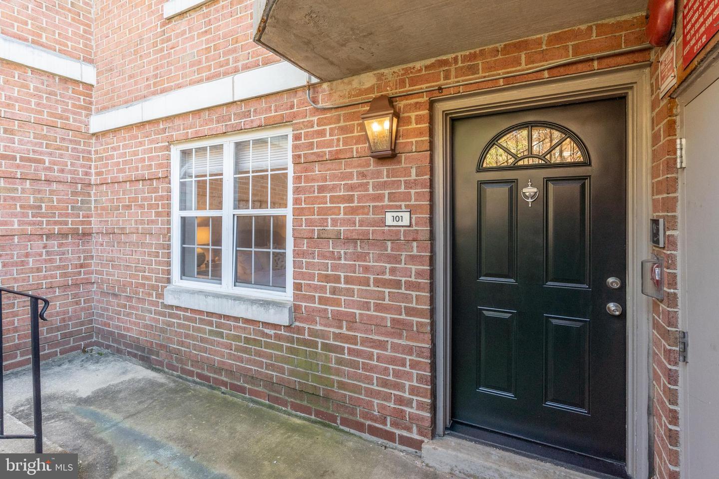 3806 PORTER ST NW #101, WASHINGTON, District Of Columbia 20016, 1 Bedroom Bedrooms, ,1 BathroomBathrooms,Residential,For sale,3806 PORTER ST NW #101,DCDC2242206 MLS # DCDC2242206