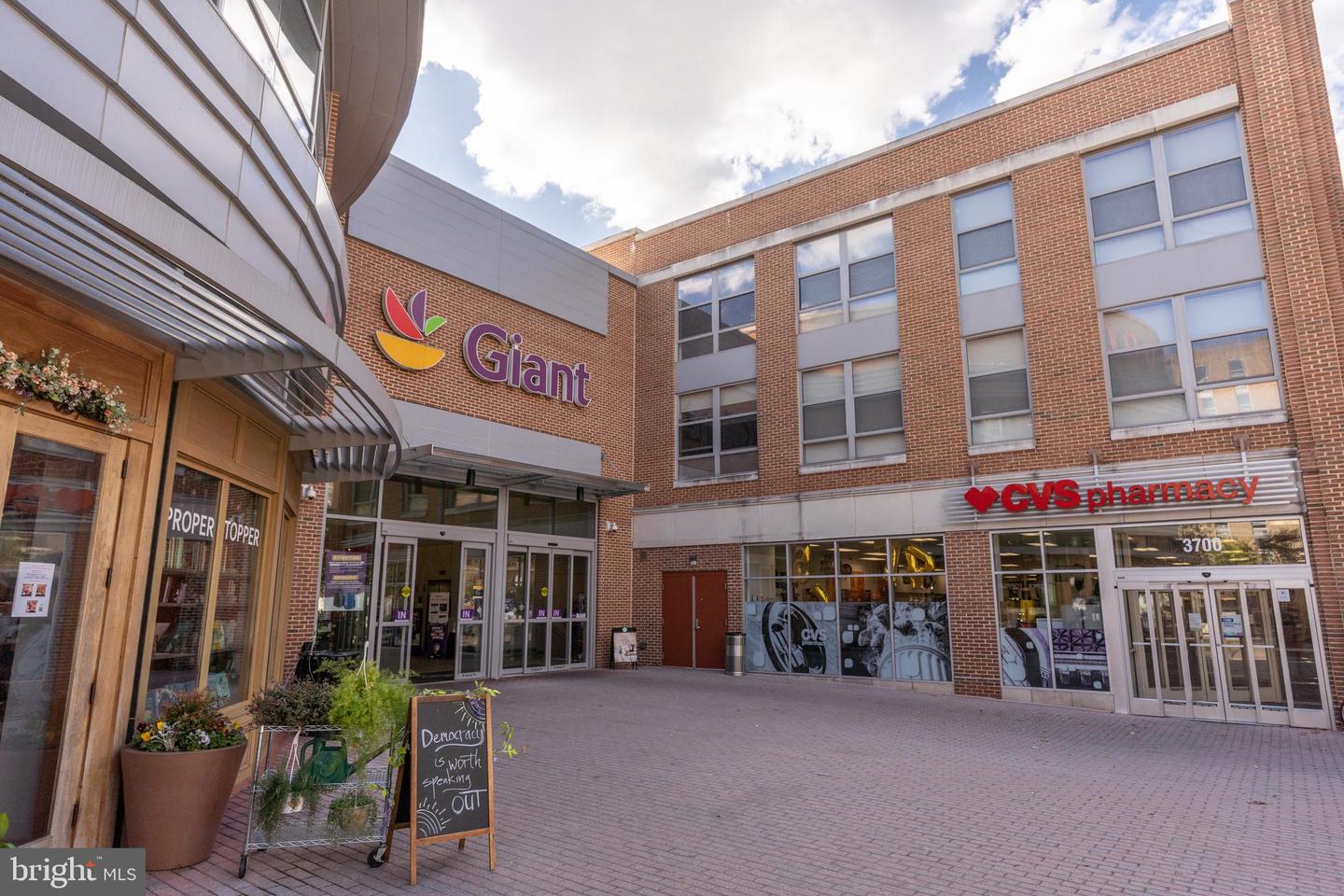 3806 PORTER ST NW #101, WASHINGTON, District Of Columbia 20016, 1 Bedroom Bedrooms, ,1 BathroomBathrooms,Residential,For sale,3806 PORTER ST NW #101,DCDC2242206 MLS # DCDC2242206