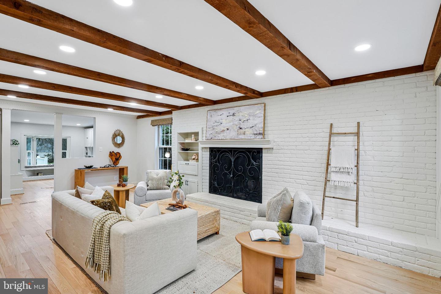 1120 BALLS HILL RD, MCLEAN, Virginia 22101, 5 Bedrooms Bedrooms, 10 Rooms Rooms,3 BathroomsBathrooms,Residential,For sale,1120 BALLS HILL RD,VAFX2286668 MLS # VAFX2286668